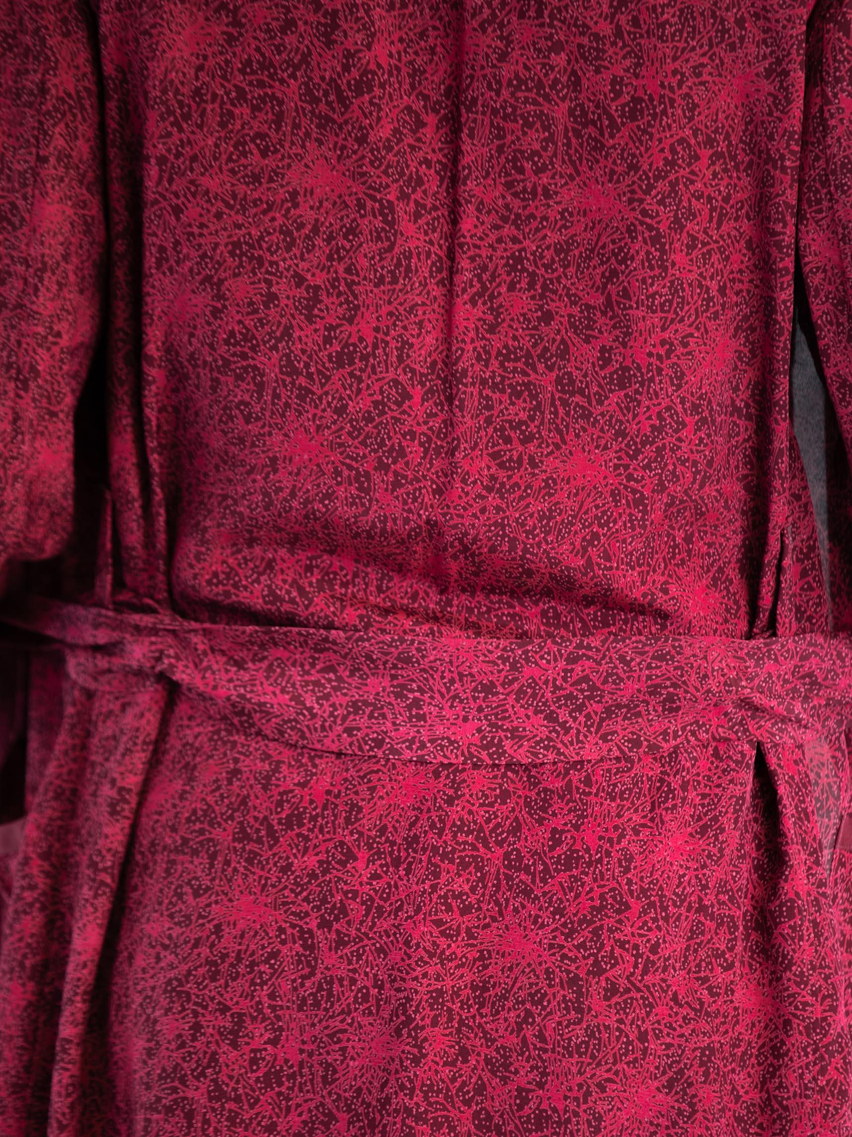 1920S HUBERT AND WHITE INC Garnet Red Rayon Jacquard Robe & Lounge Pants For Sale 3