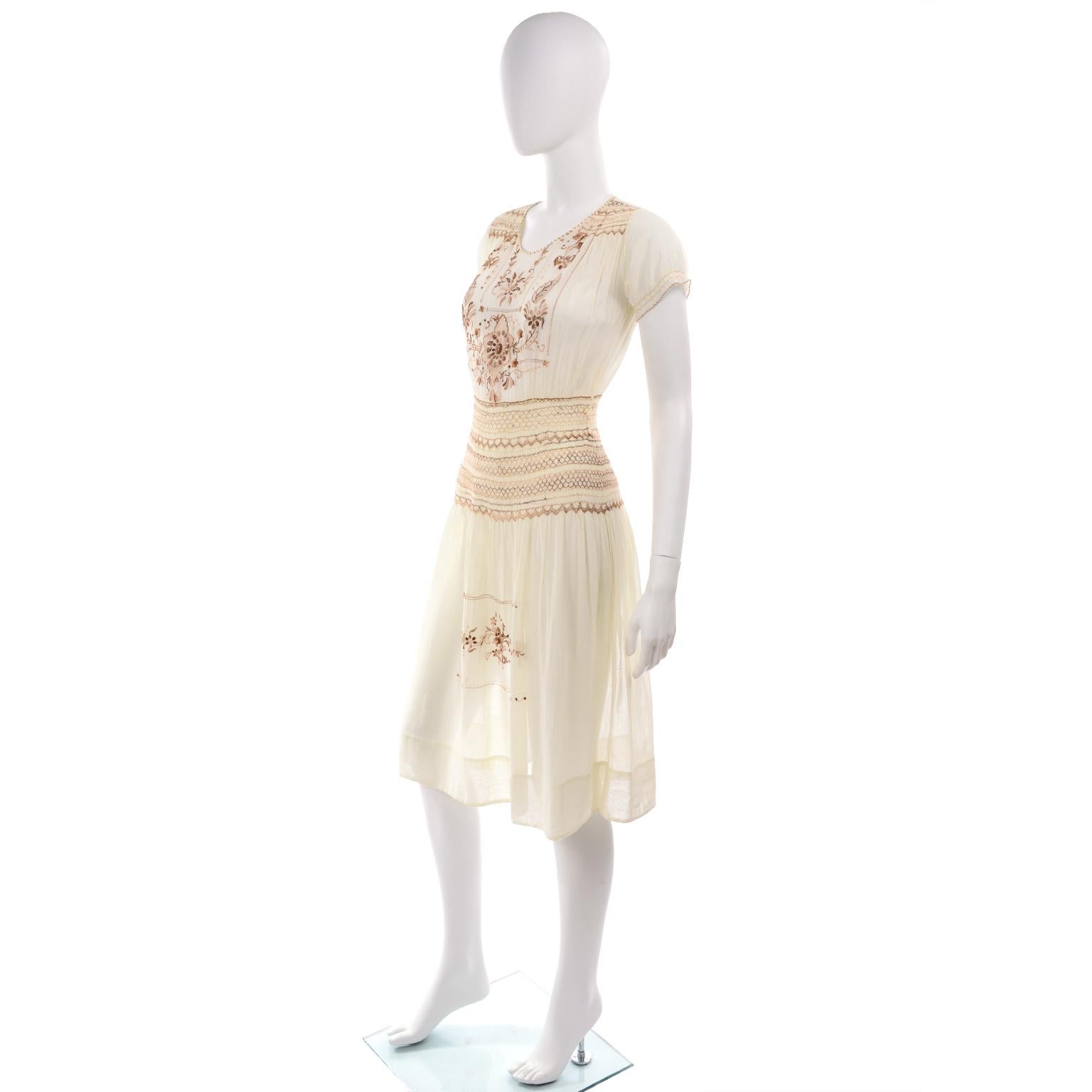 1920s Hungarian Peasant Embroidered Cream Cotton Dress w Smock Pleating In Excellent Condition For Sale In Portland, OR