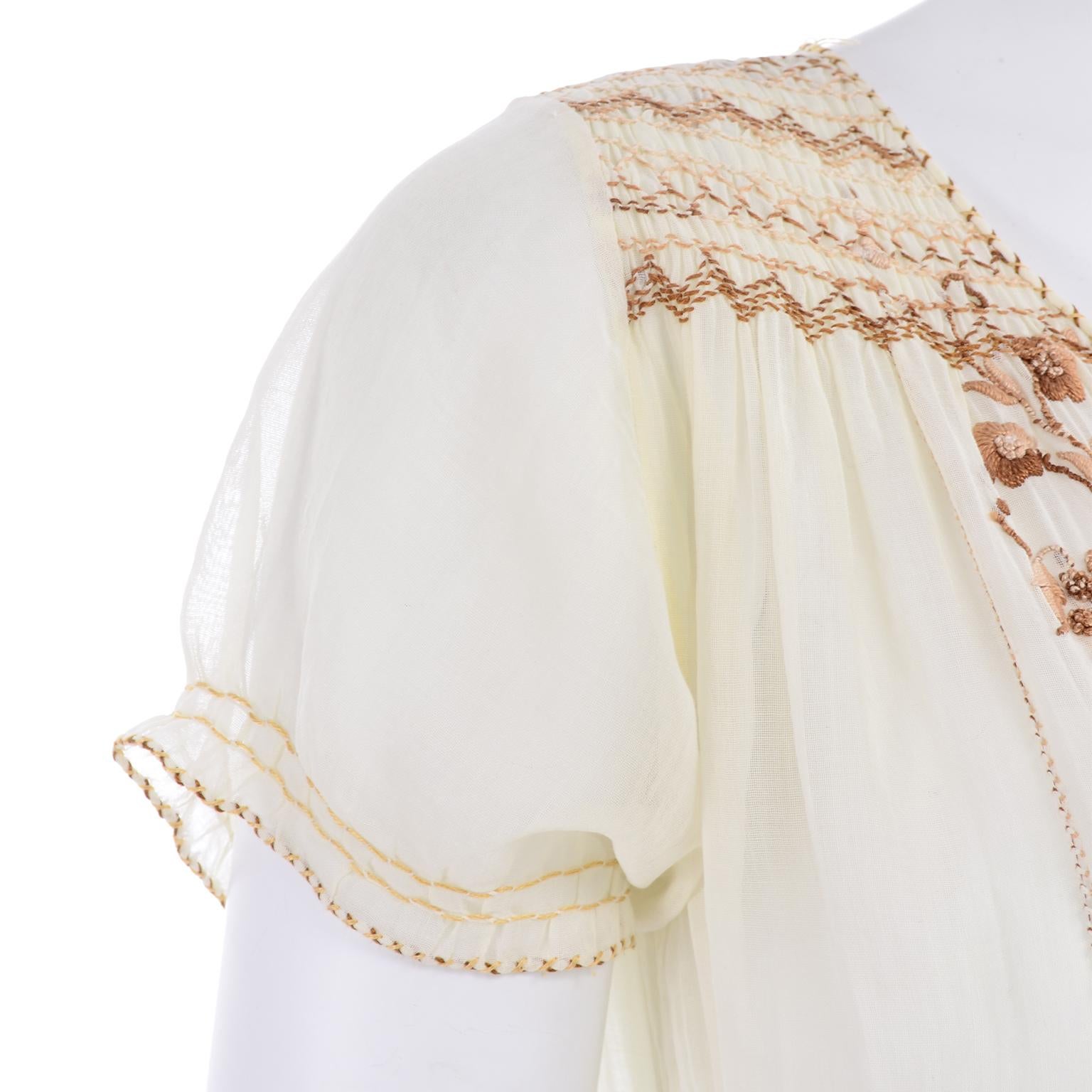 1920s Hungarian Peasant Embroidered Cream Cotton Dress w Smock Pleating For Sale 1