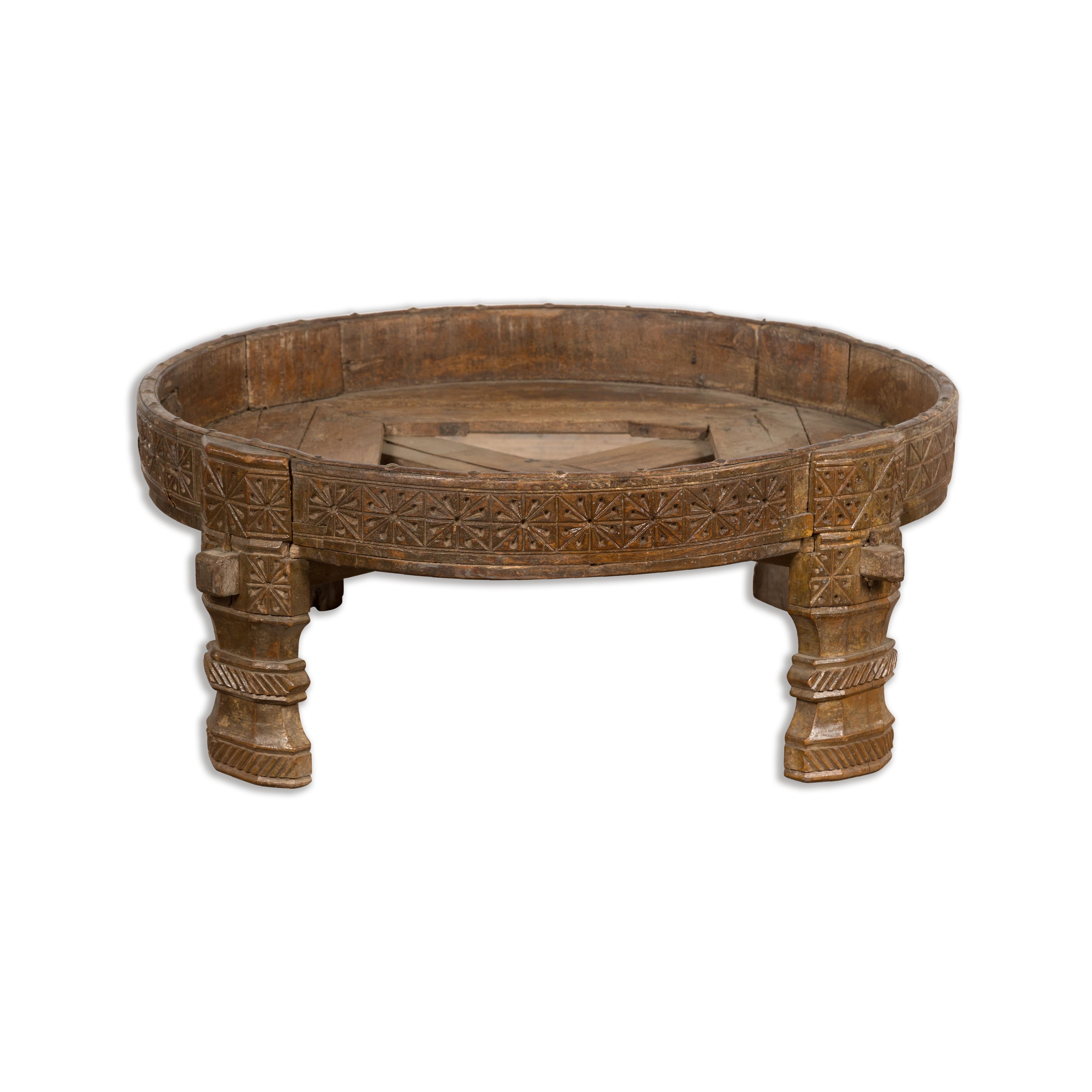 1920s Indian Antique Chakki Grinding Table with Hand-Carved Geometric Décor For Sale 6