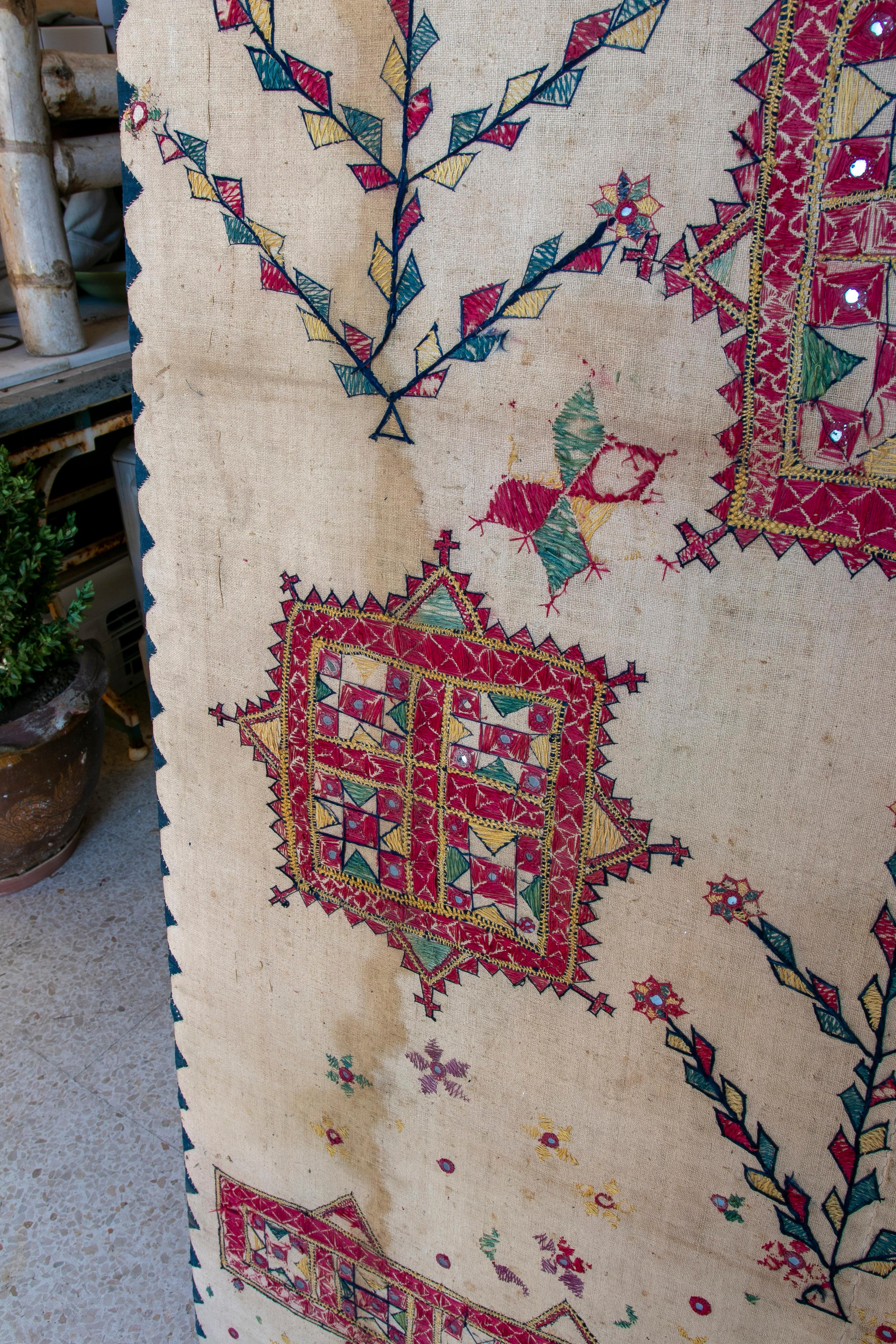 1920s Indian Hand Embroidered Silk Tapestry w/ Geometric Pattern & Wooden Frame For Sale 12