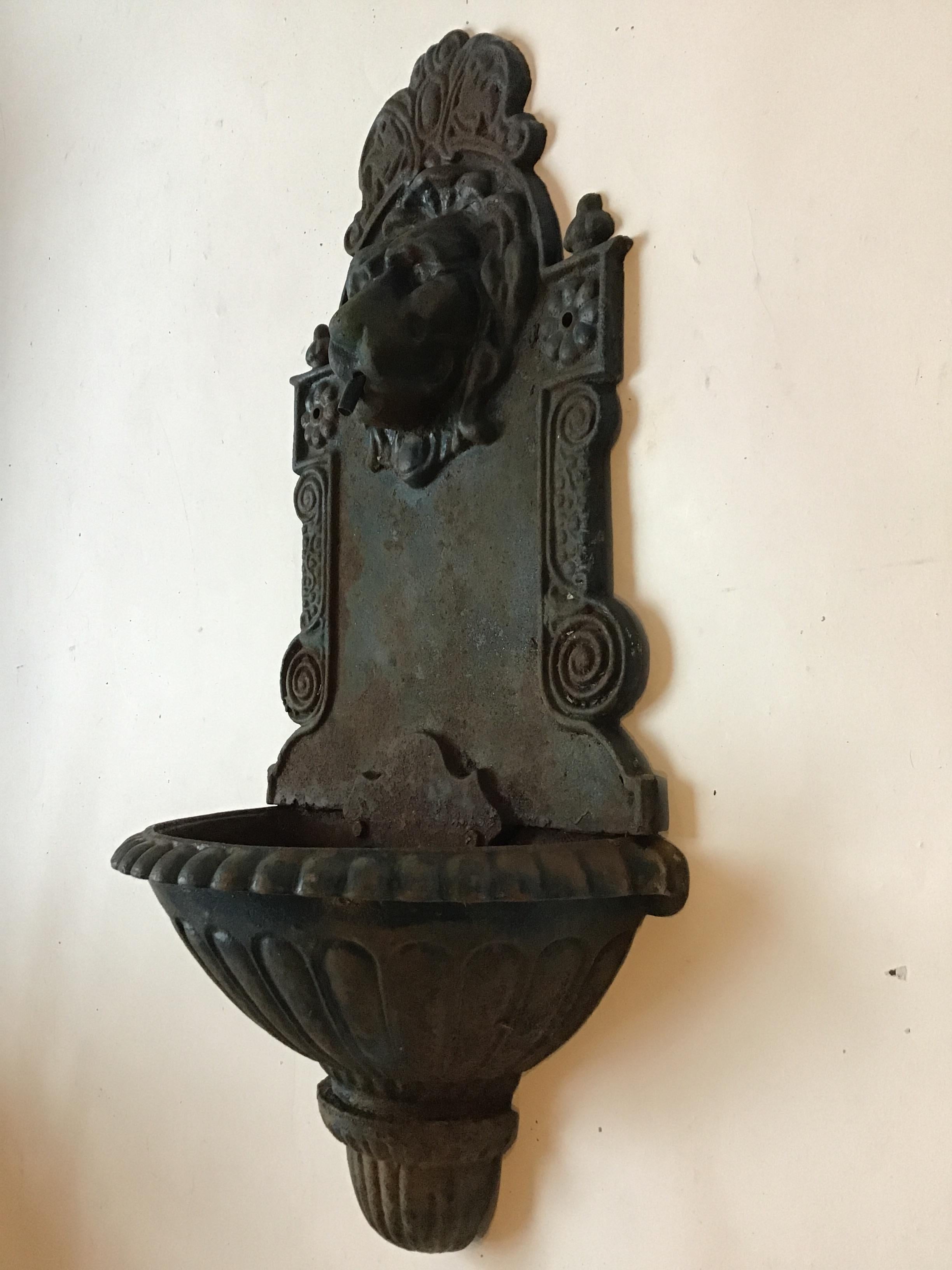 1920s Iron Lion Head Wall Fountain In Good Condition In Tarrytown, NY