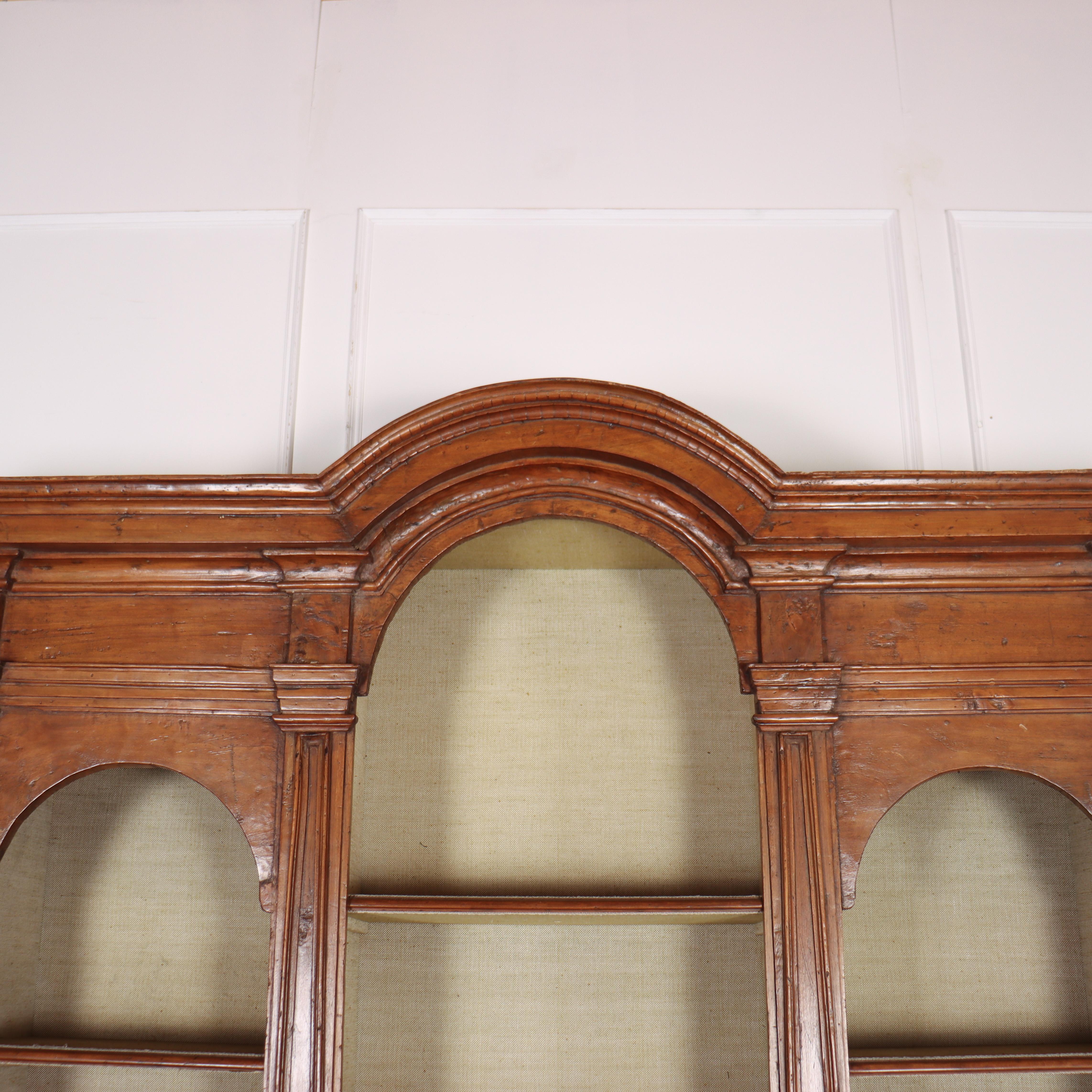 1920's Italian Bookcase Italiano en venta