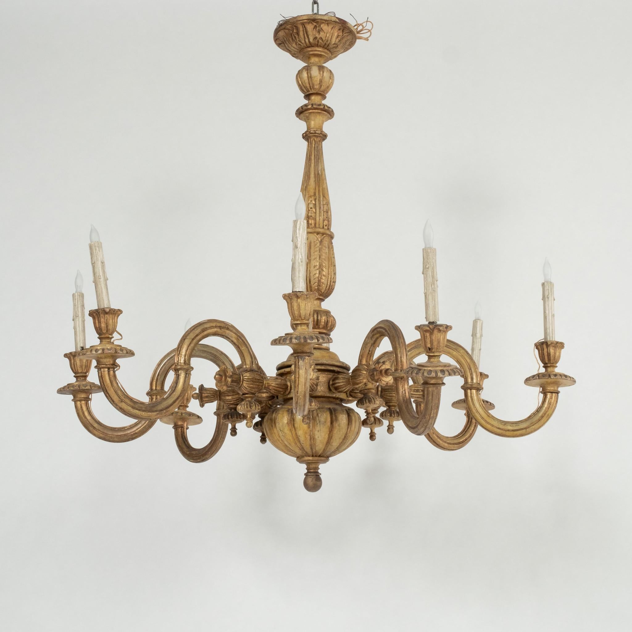 Louis XV Lustre italien en bois doré des années 1920 en vente