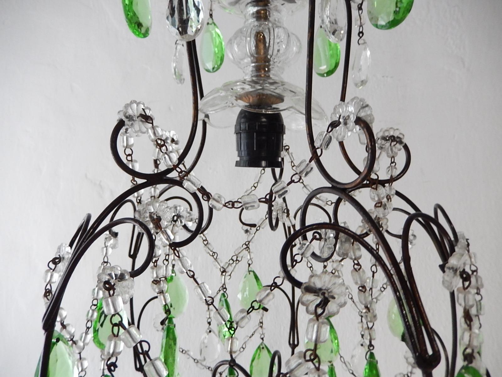 Early 20th Century 1920s Italian Green Prisms Macaroni Swags Crystal Chandelier For Sale