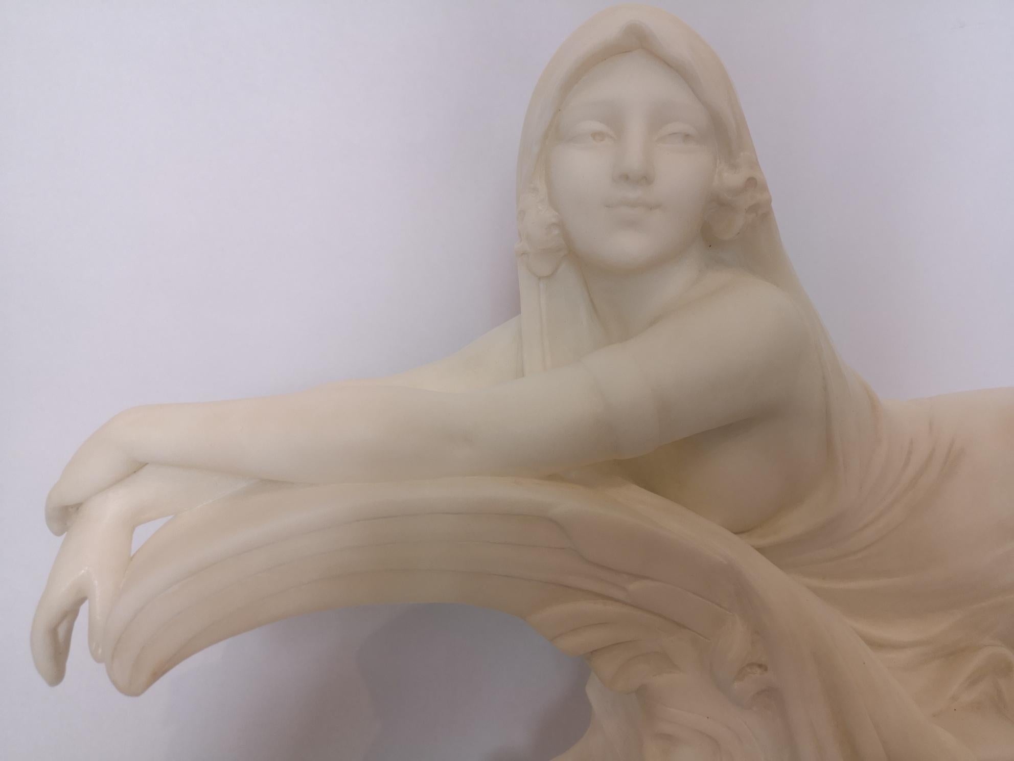 1920s Italian Marble Sculpture of a Lady on a Sphinx by Cipriani In Good Condition For Sale In London, GB