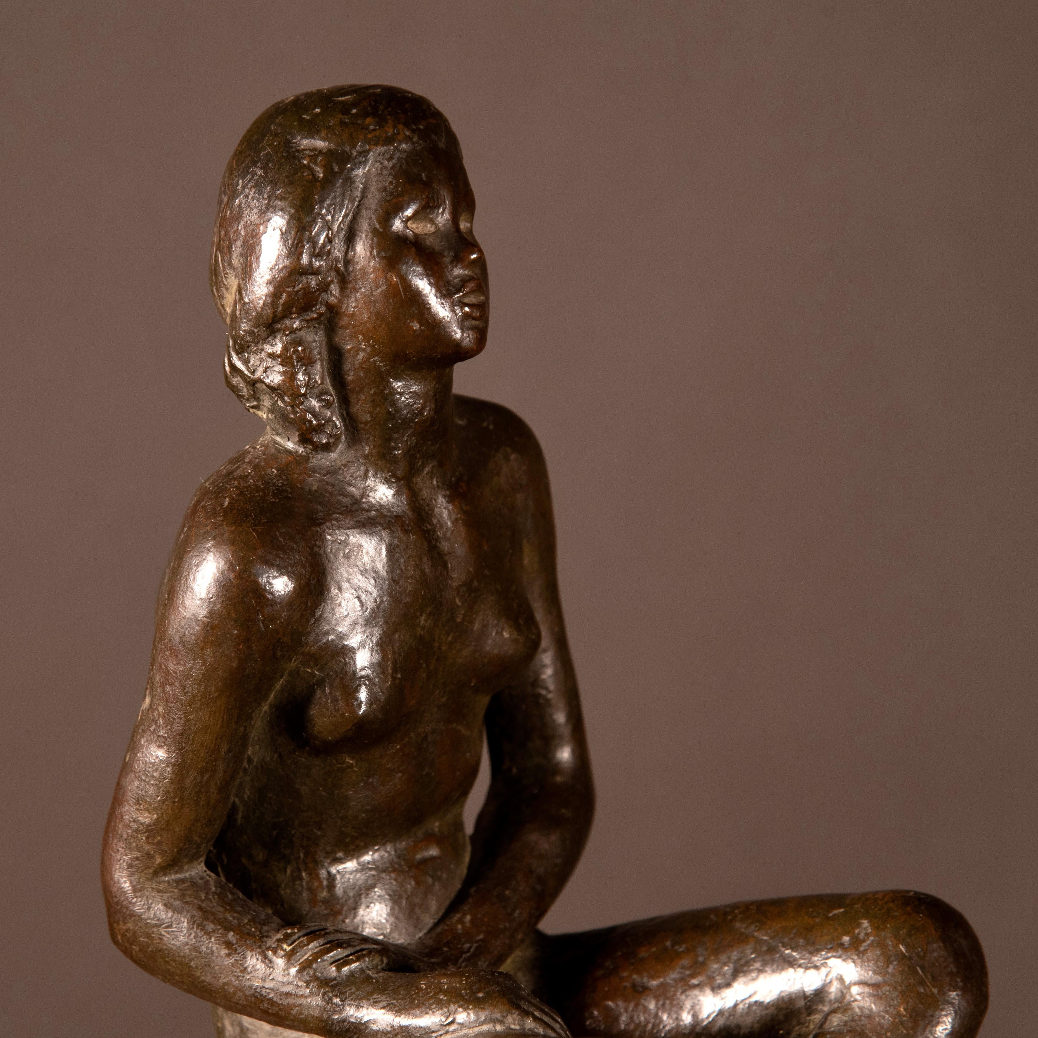 1920er Jahre Italienisch Art Decò signiert Bronze-Skulptur Akt der Frau im Angebot 4