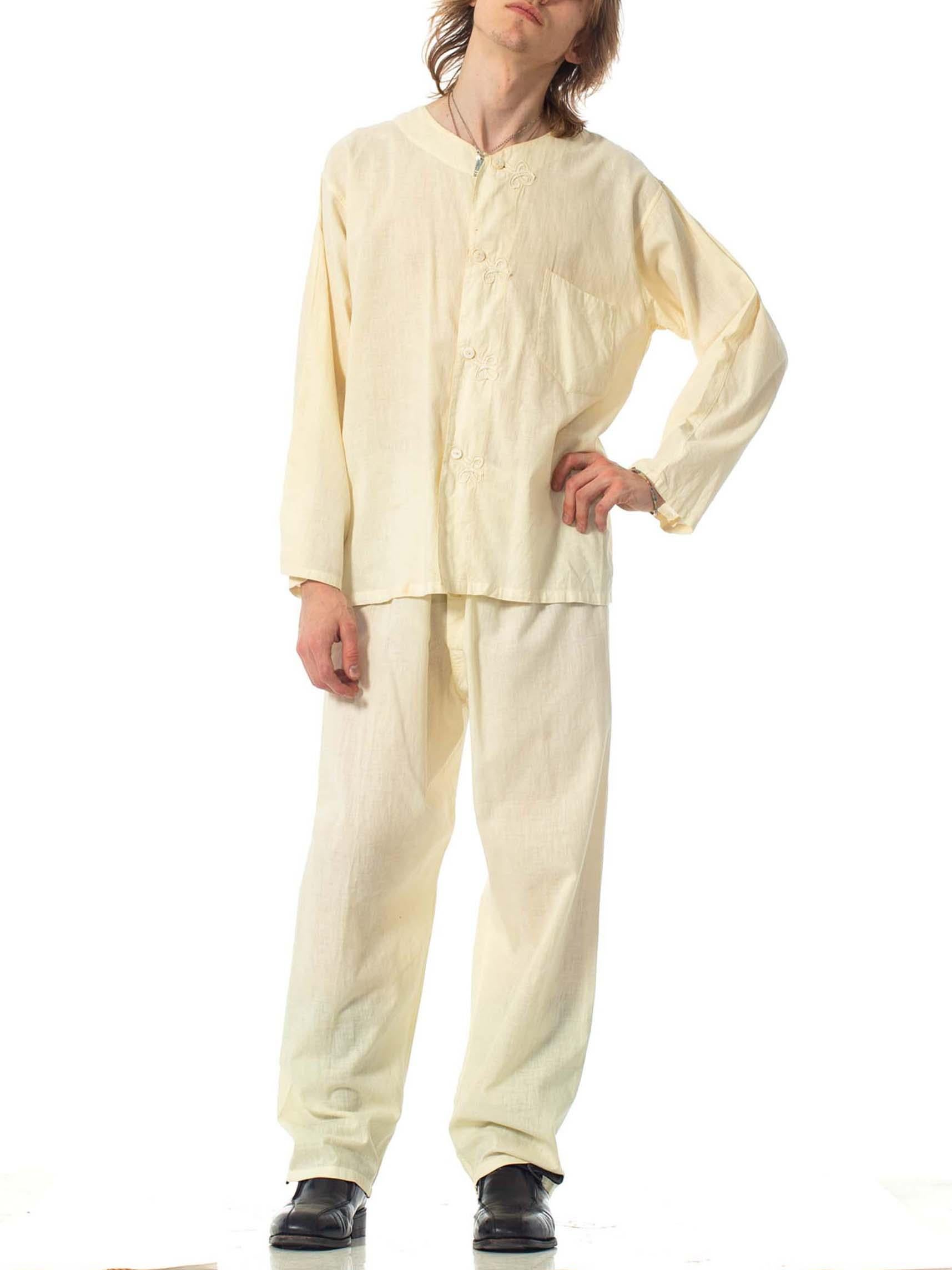 1920S Ivory Cotton Rare Antique Mens Pajamas In Excellent Condition In New York, NY