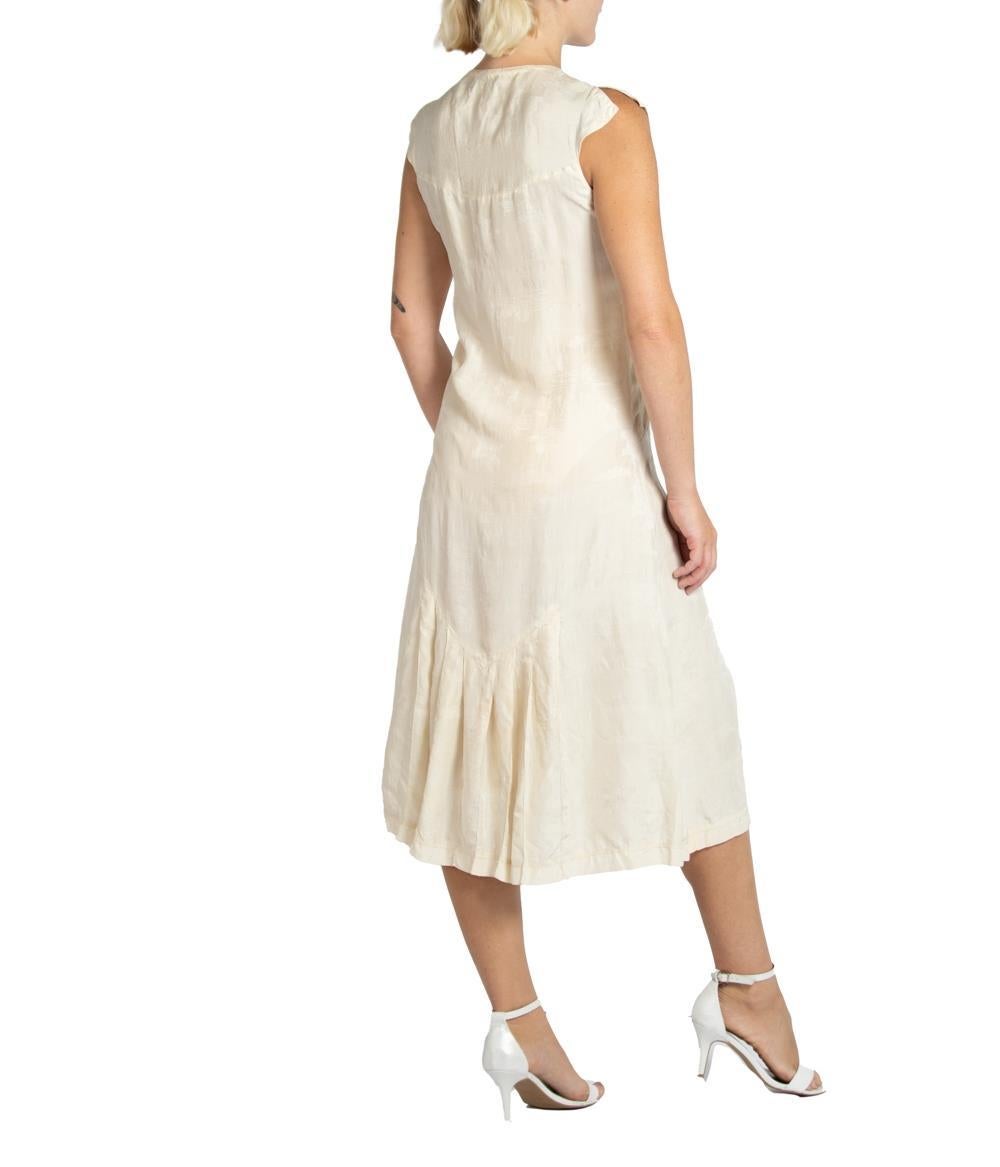 1920S Elfenbeinfarbenes Minimalistisches Kleid aus Seidenjacquard im Angebot 3