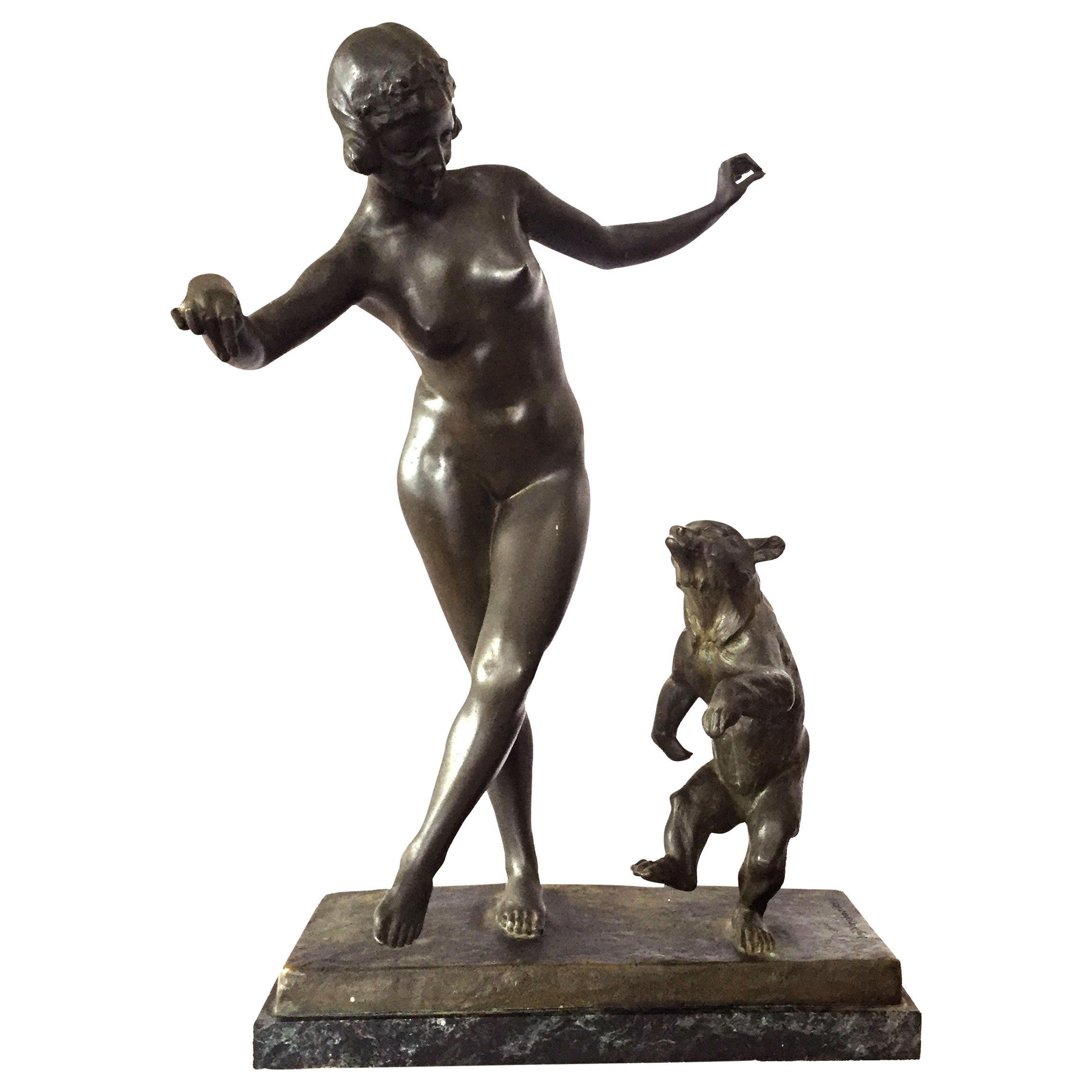 Jean VERSCHNEIDER (1872-1943)

Danseuse à l'ourson (Dancer with Bear Cub)

Large bronze proof with brown patina
Antique edition cast, no mark or foundry seal.
Signed

Weight: Approx 40 LBs

Height: 54,5 cm (21-1/2 in.) - Base: 13,5 x 35,5 cm (5-1/4
