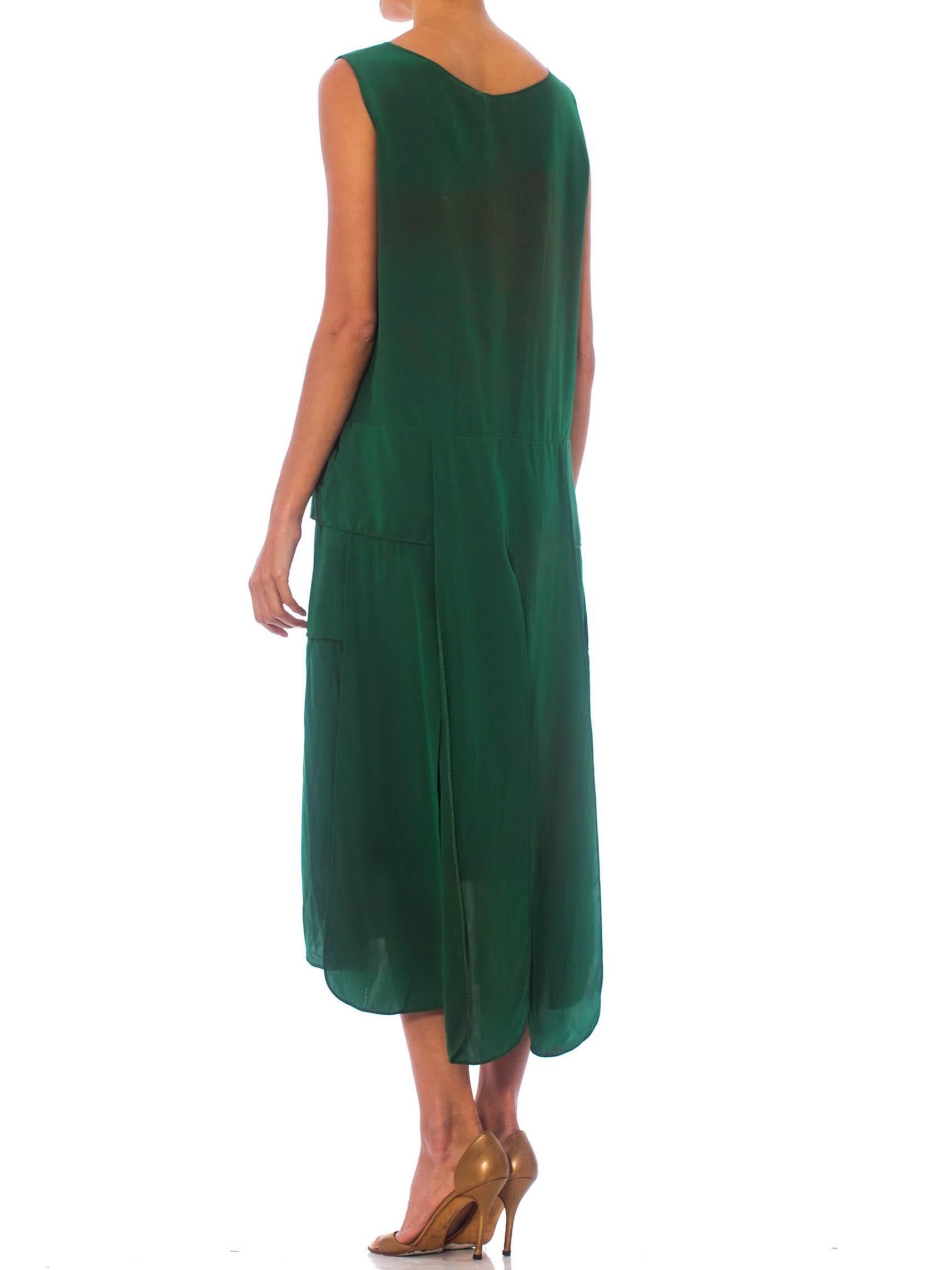1920S Kelly Green Silk Modernist Swing Panel Flapper Cocktail Dress In Excellent Condition In New York, NY