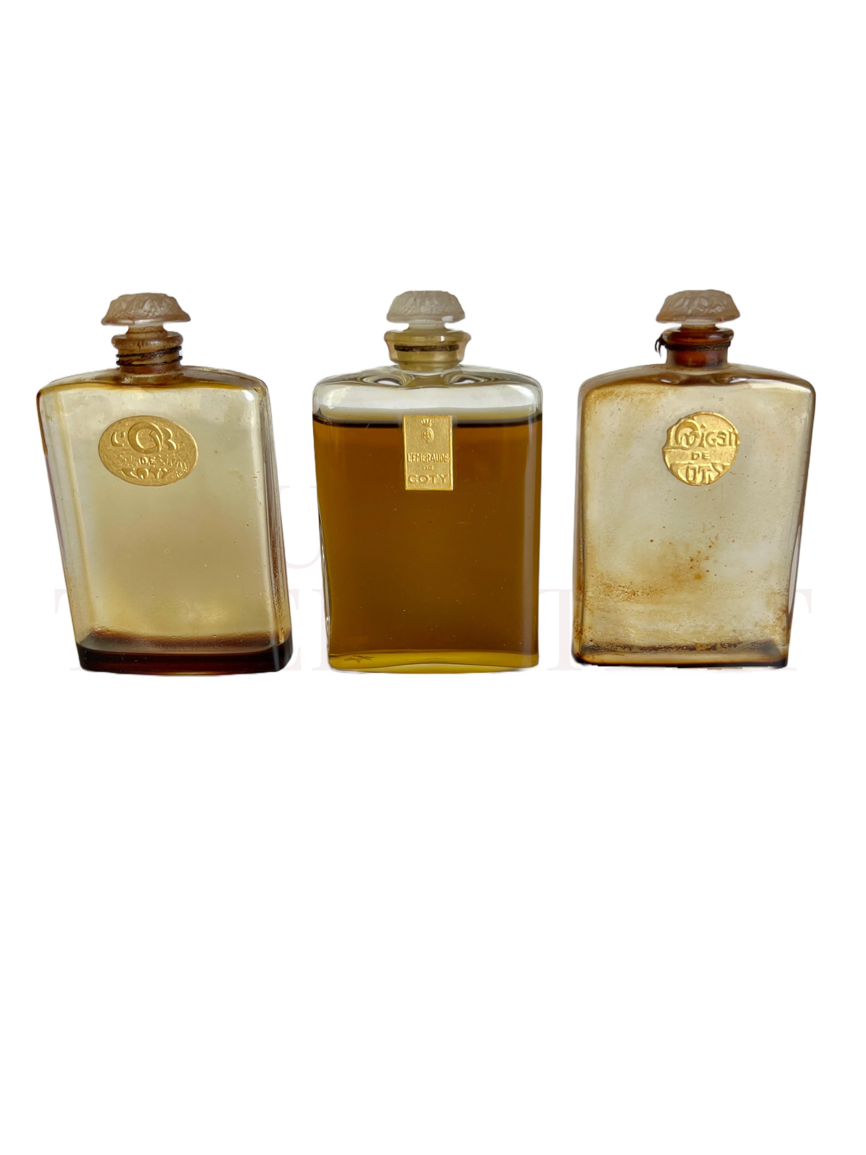 1920s Lalique Coty Voyager French Perfume Set & Red Leather Case, L'origan In Good Condition For Sale In Sausalito, CA
