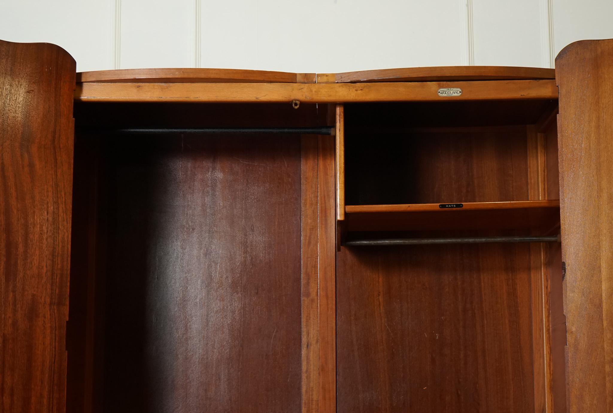1920's LARGE ART DECO BURR WALNUT DOUBLE WARDROBE J1 In Good Condition For Sale In Pulborough, GB