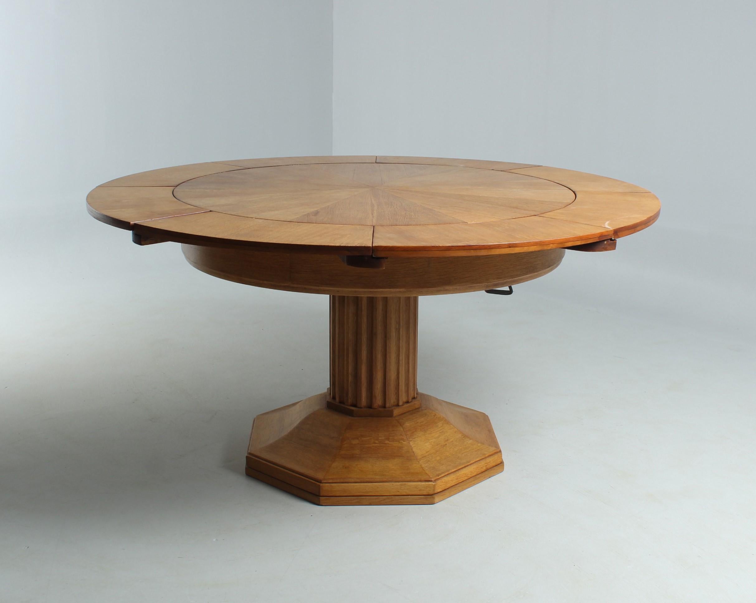 Art Deco 1920s Legnica Turning Table, round to round extendable Dining Table 