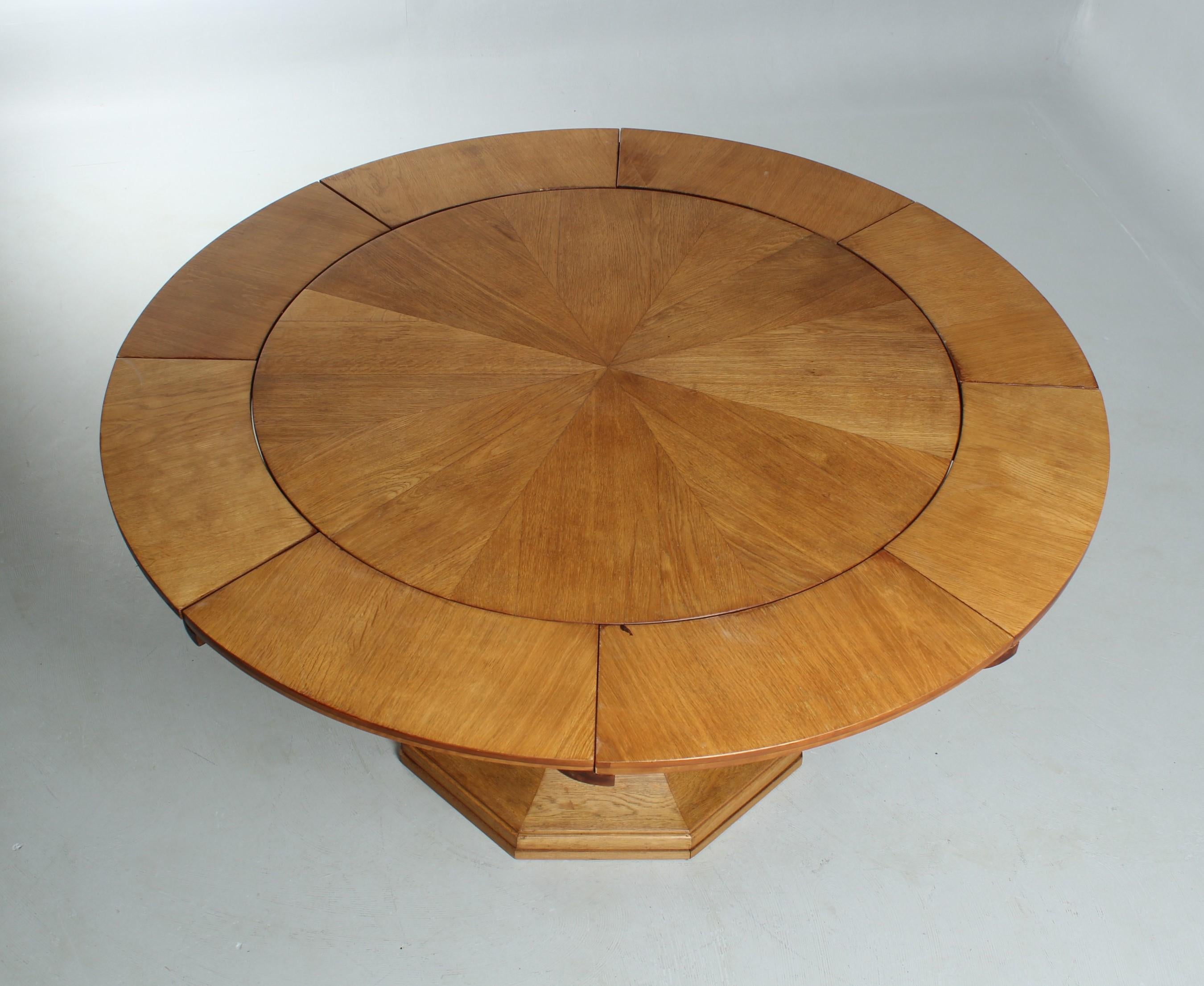 German 1920s Legnica Turning Table, round to round extendable Dining Table 