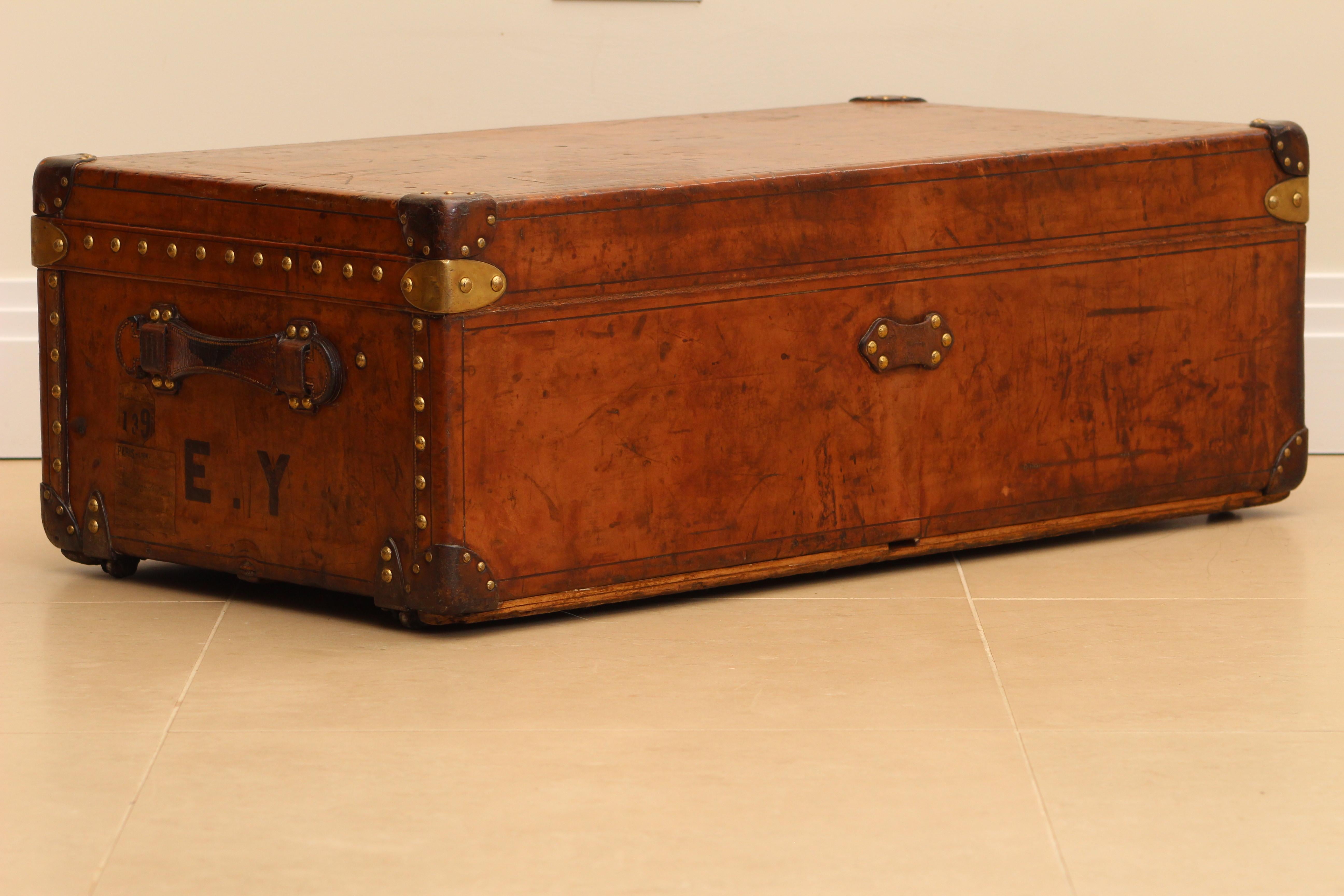 1920s Louis Vuitton Cowhide Leather Cabin Trunk For Sale 2