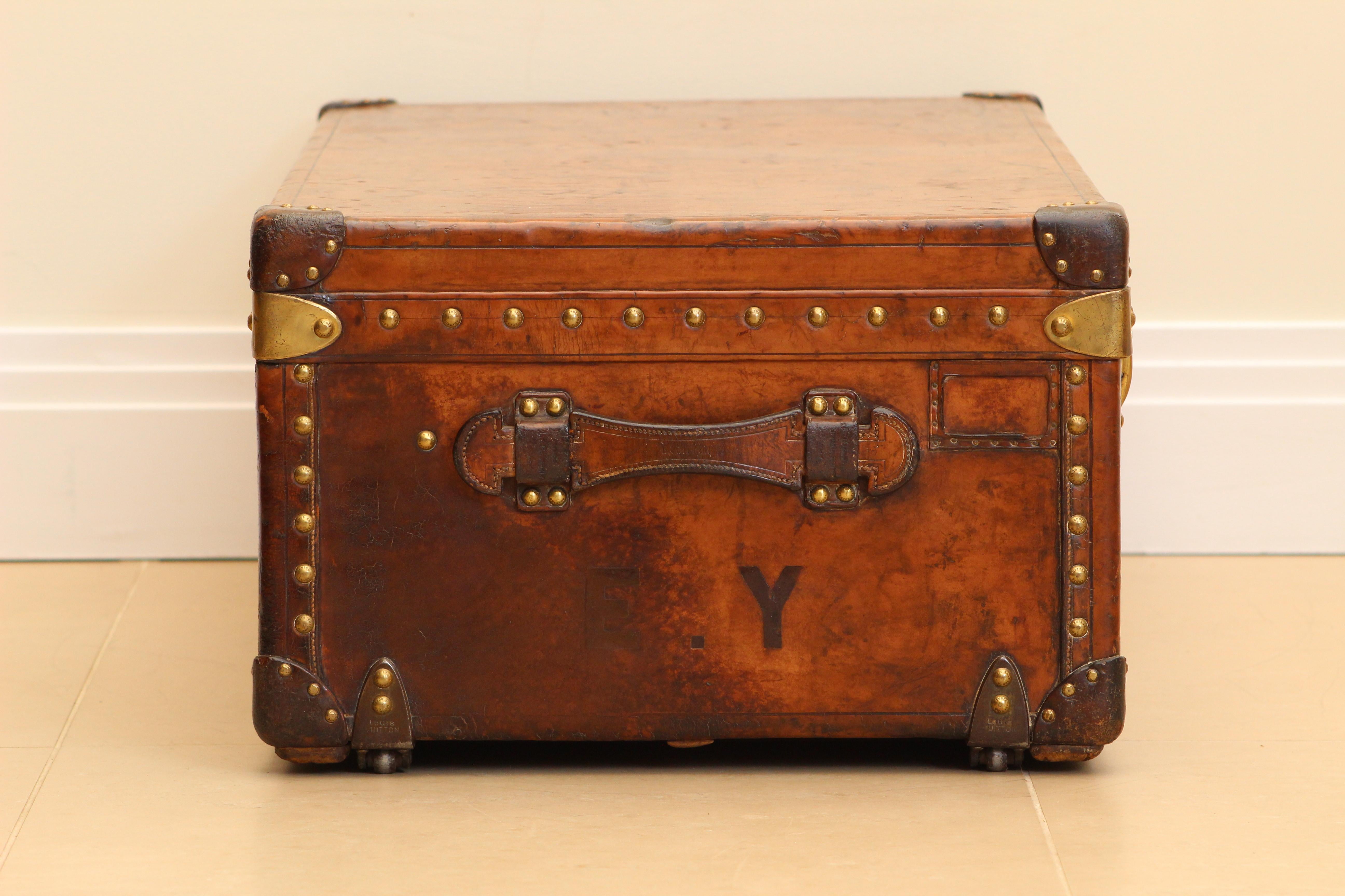 1920s Louis Vuitton Cowhide Leather Cabin Trunk For Sale 4