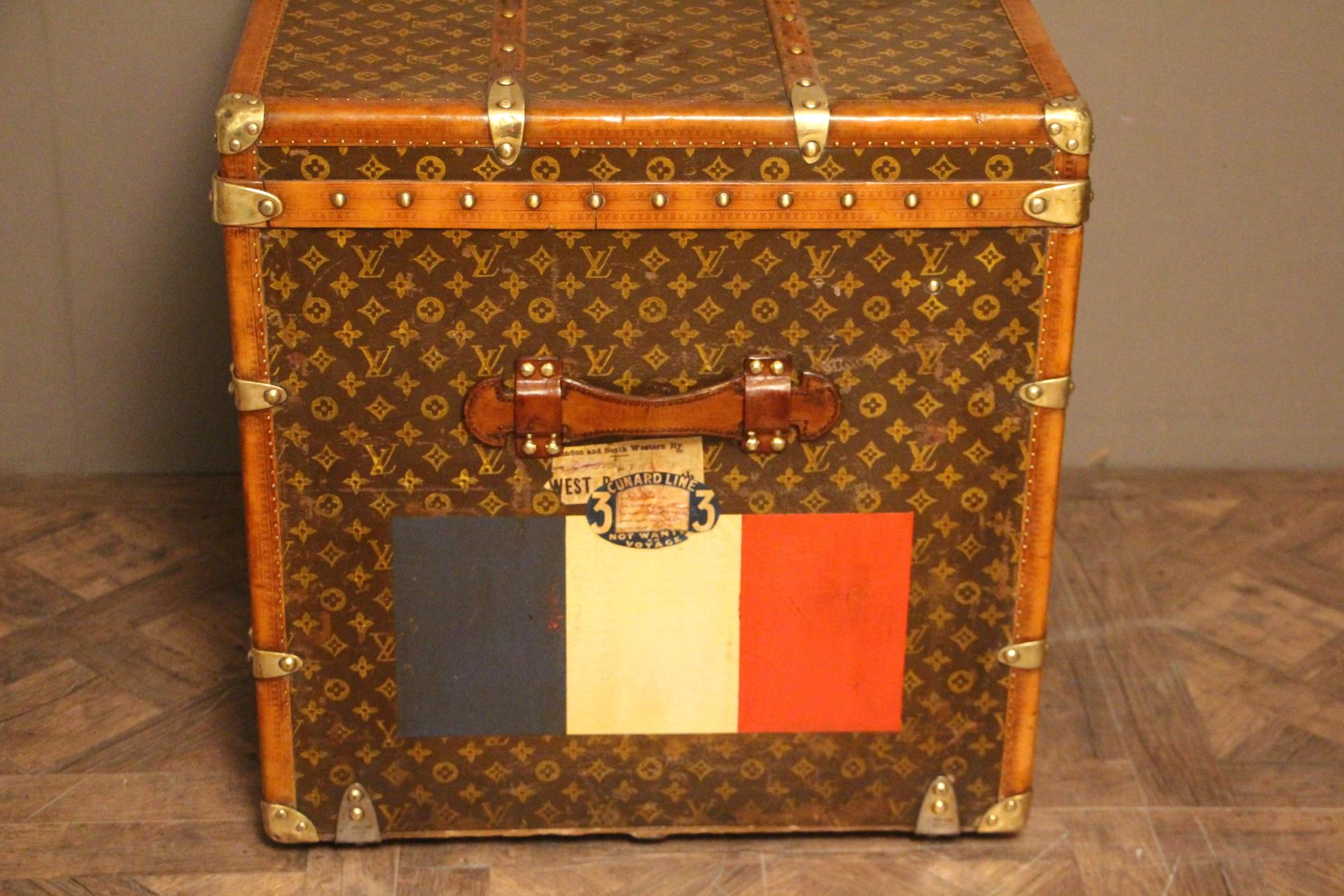 1920s Louis Vuitton Cube Steamer Trunk-Louis Vuitton Cube Trunk In Excellent Condition In Saint-Ouen, FR