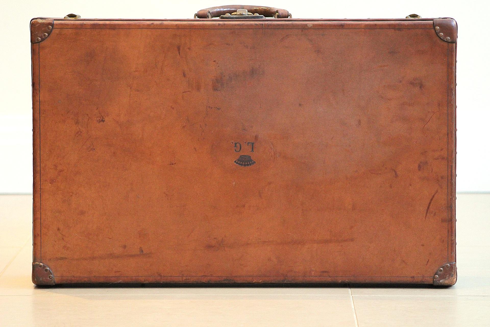 1920s Louis Vuitton Leather Case With Royal Provenance and Genuine Cover For Sale 5