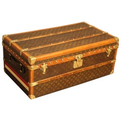 Outstanding Circa 1920s Large Louis Vuitton Trunk - Leather