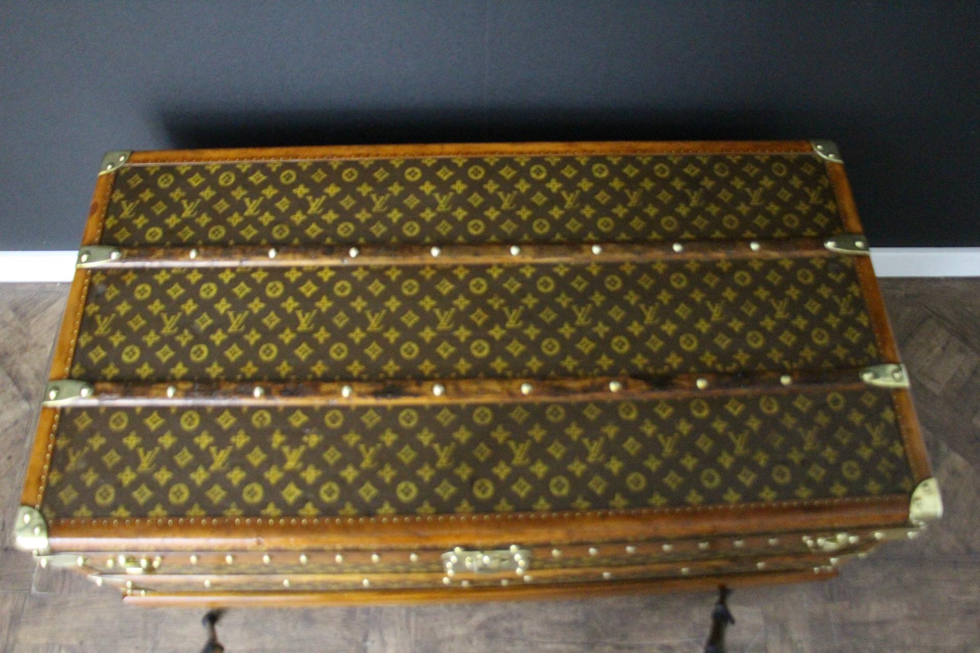 1920's Louis Vuitton Steamer Trunk in Stenciled Monogram, 100 cm Vuitton Trunk 5