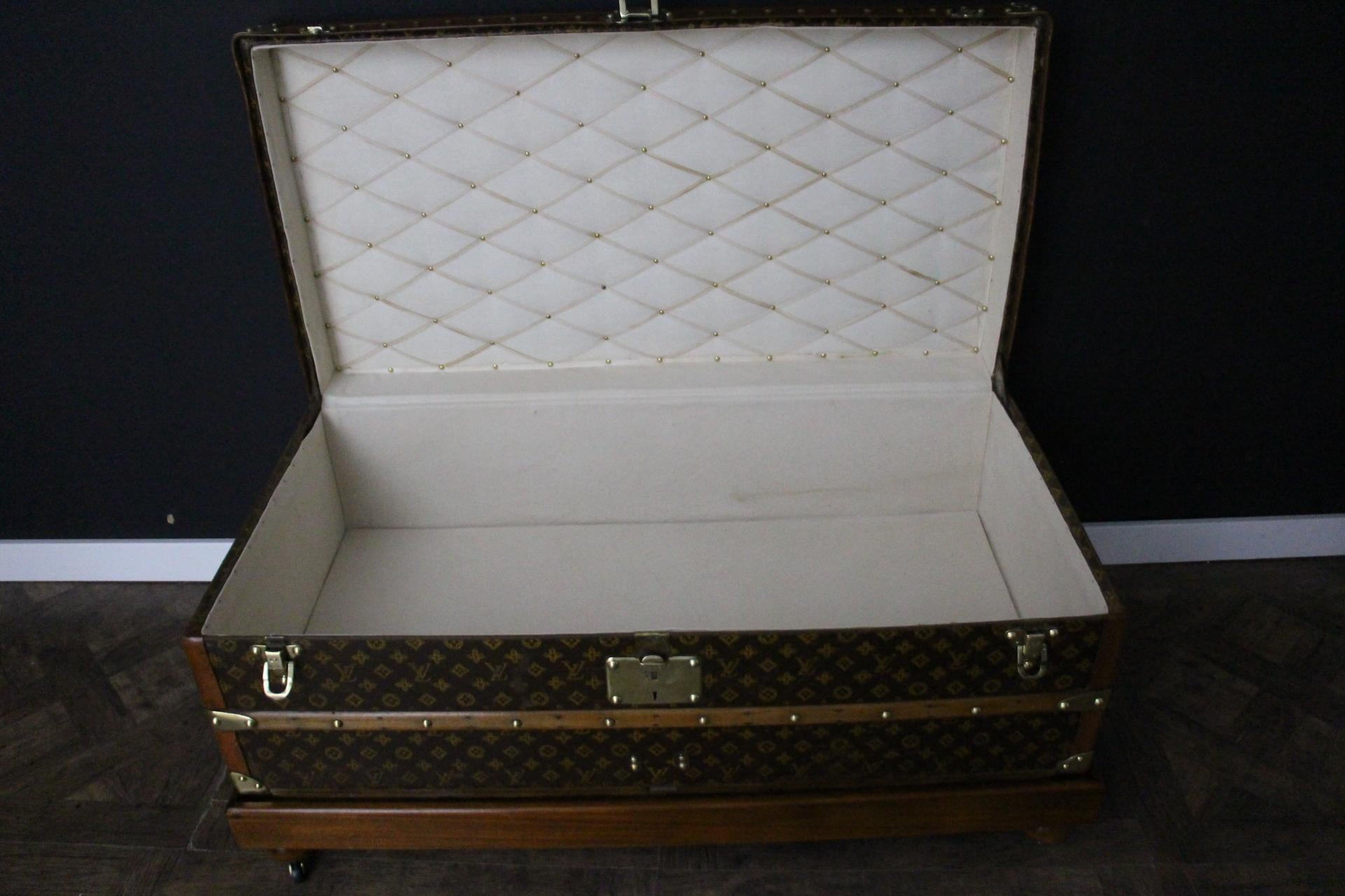 1920's Louis Vuitton Steamer Trunk in Stenciled Monogram, 100 cm Vuitton Trunk 7