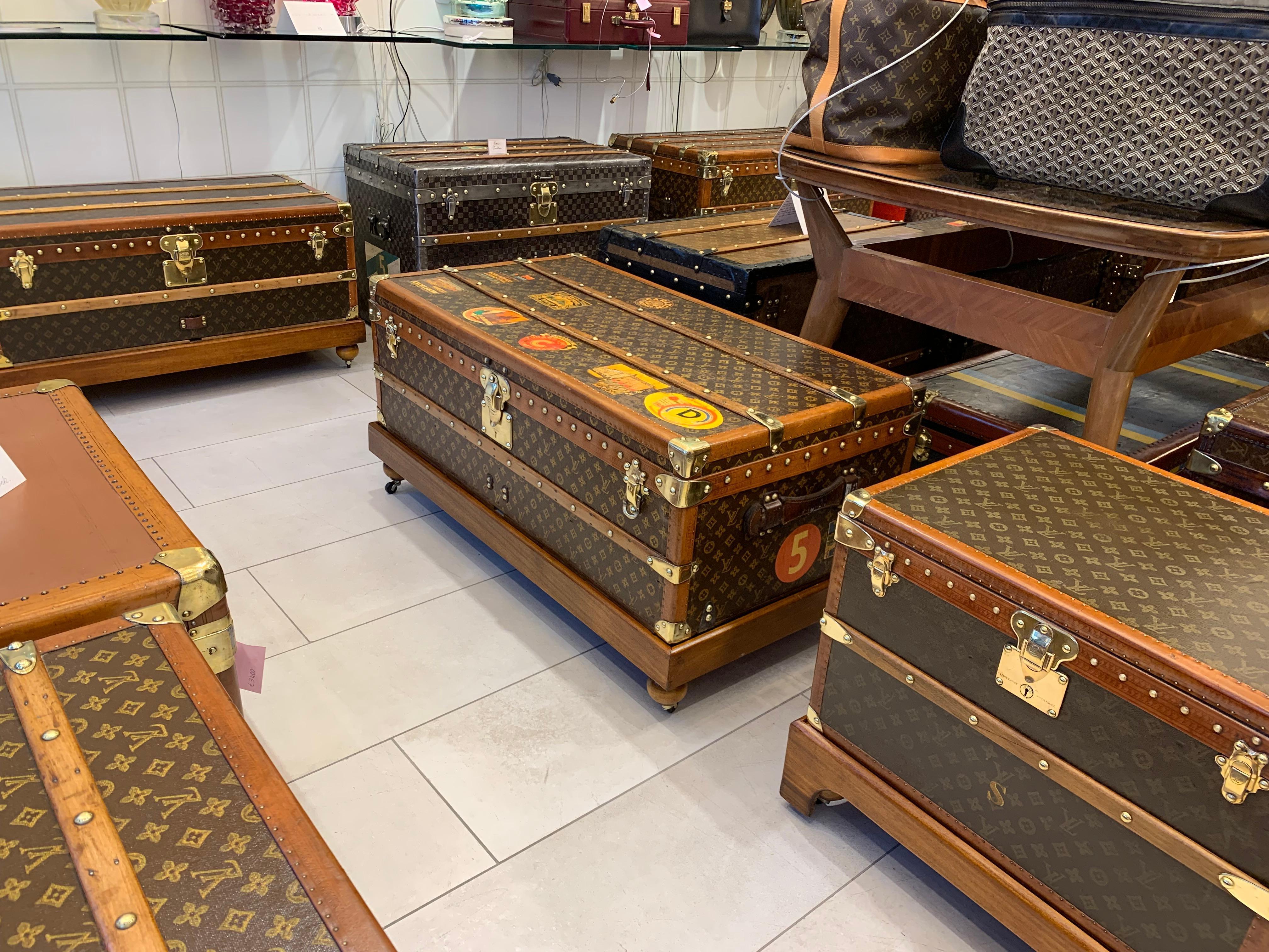1920's Louis Vuitton Steamer Trunk in Stenciled Monogram, 100 cm Vuitton Trunk 13