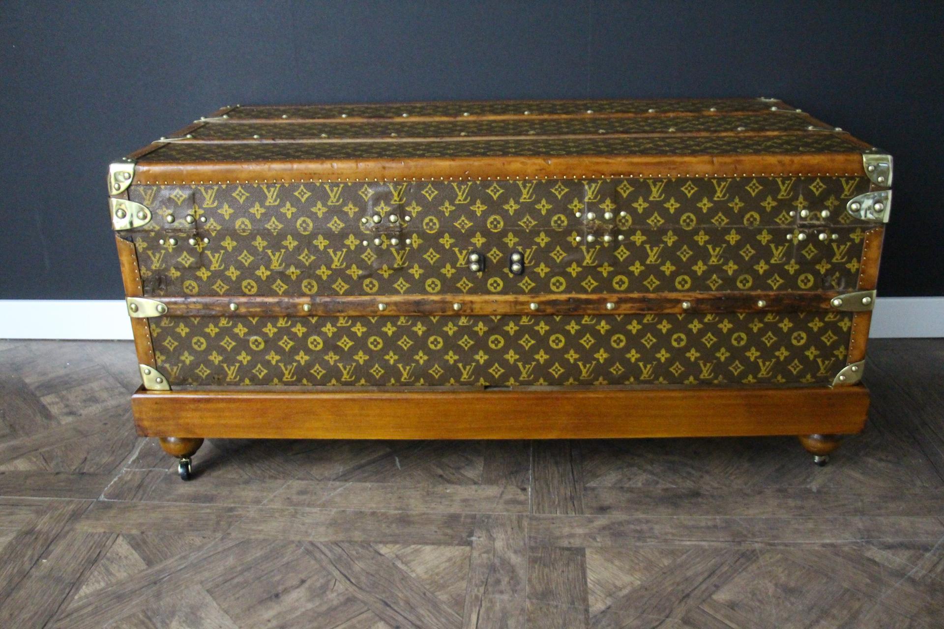 1920's Louis Vuitton Steamer Trunk in Stenciled Monogram, 100 cm Vuitton Trunk 2