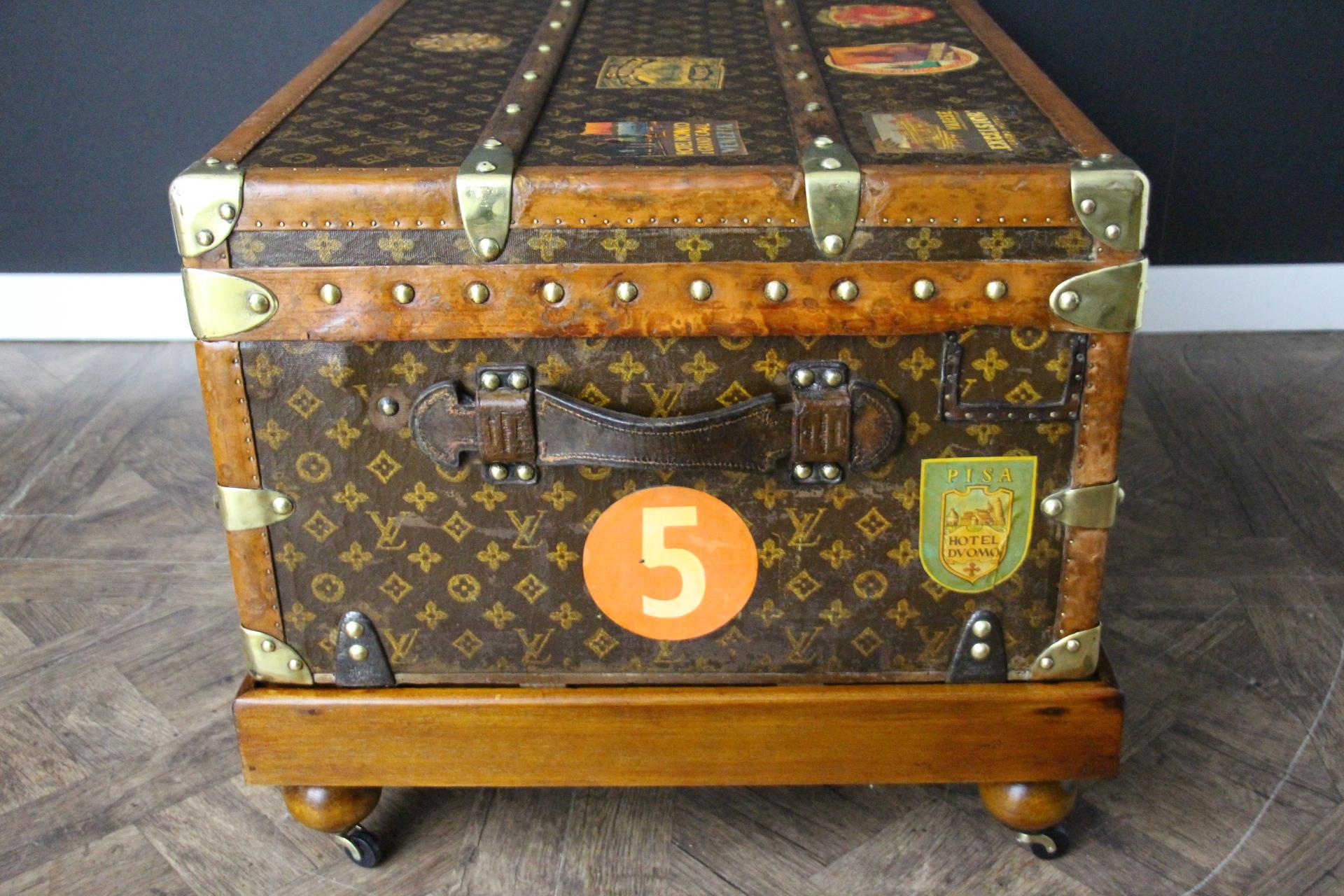 1920's Louis Vuitton Steamer Trunk in Stenciled Monogram, 100 cm Vuitton Trunk 3