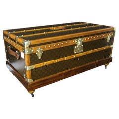 1920's Louis Vuitton Steamer Trunk in Stenciled Monogram, 100 cm Vuitton Trunk