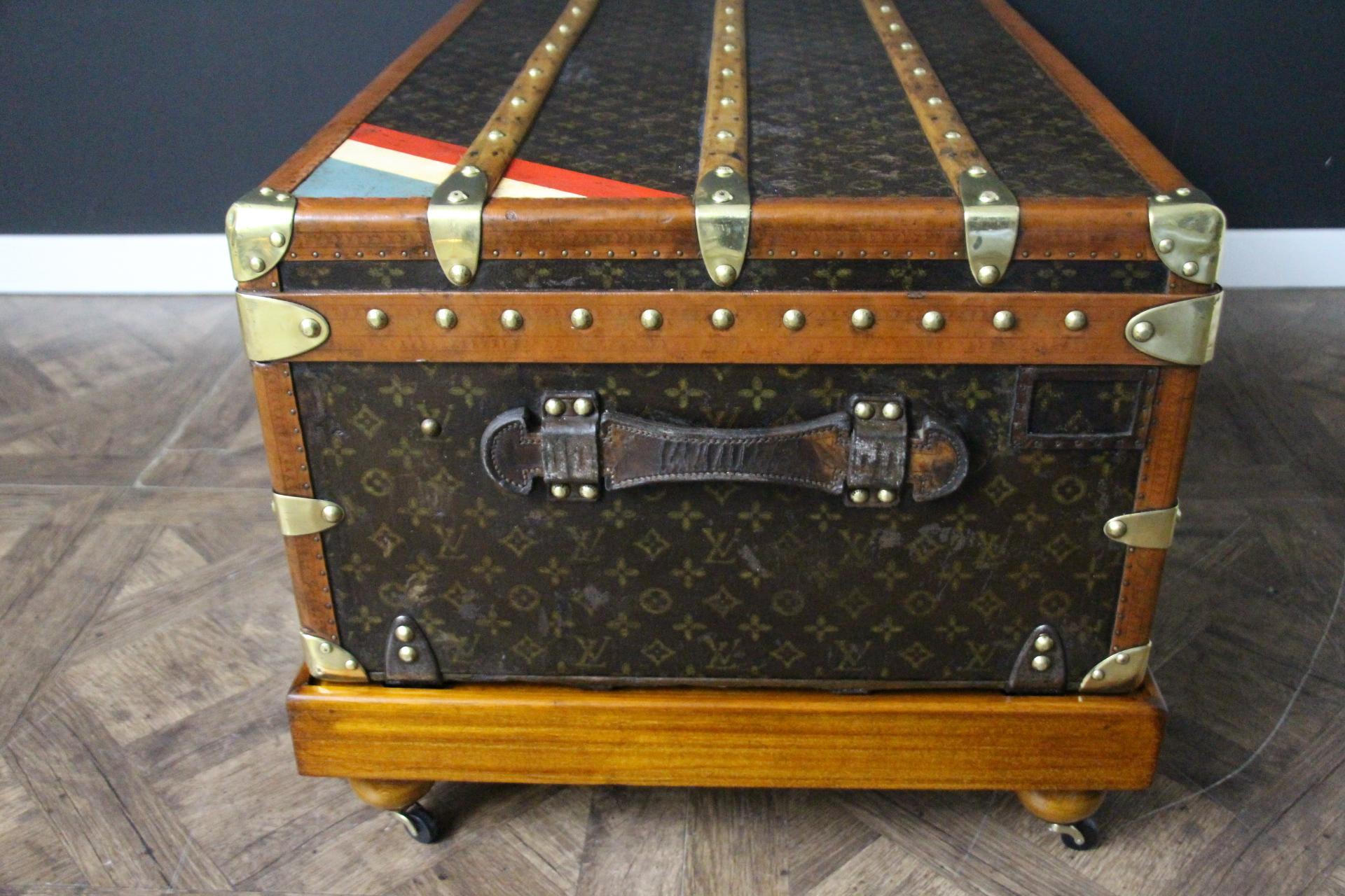 Baule a vapore Louis Vuitton del 1920 con monogram stencil, 110 cm Baule Vuitton in vendita 6
