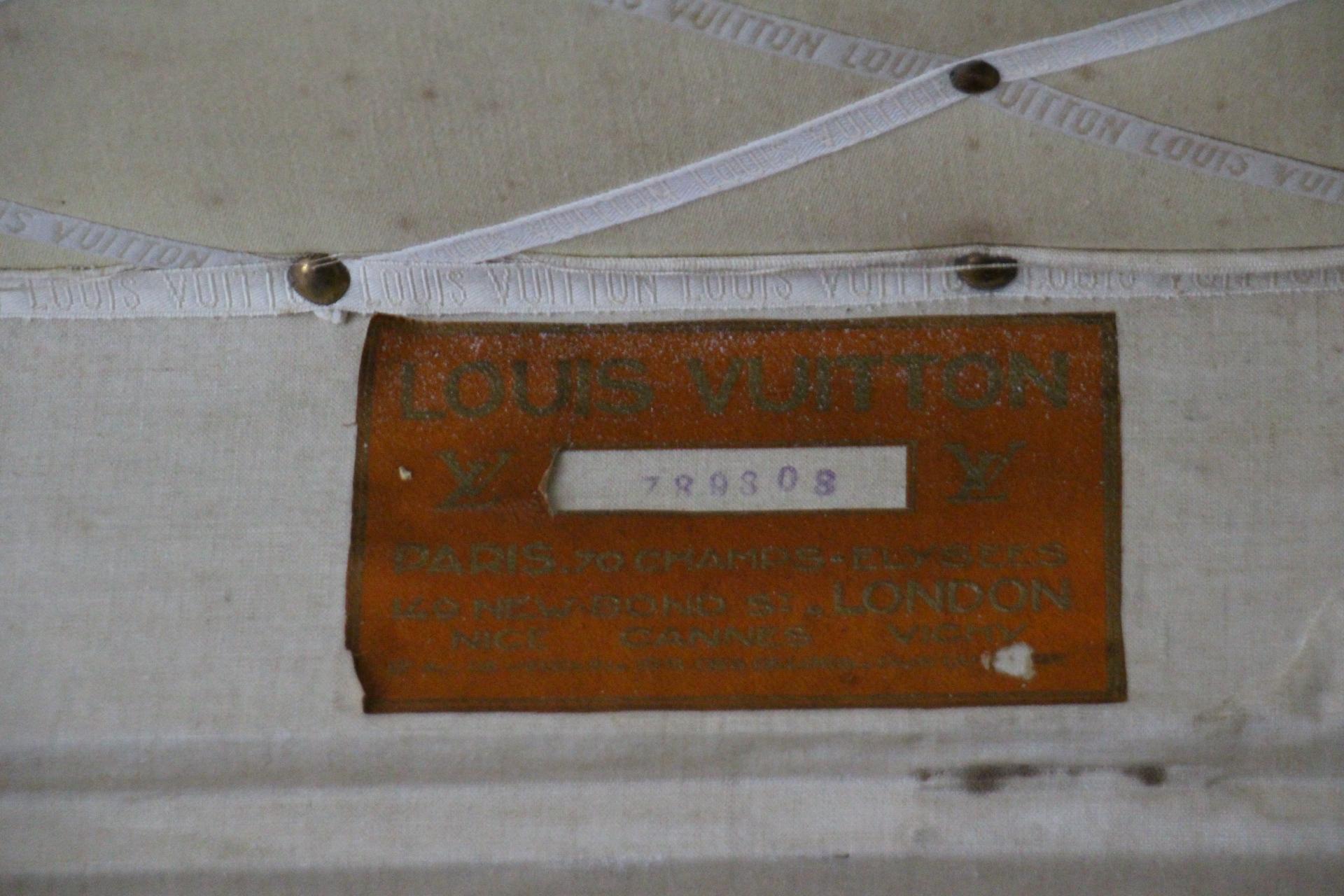 Baule a vapore Louis Vuitton del 1920 con monogram stencil, 110 cm Baule Vuitton in vendita 13