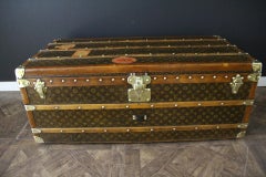 1920's Louis Vuitton Steamer Trunk in Stenciled Monogram, 110 cm Vuitton Trunk