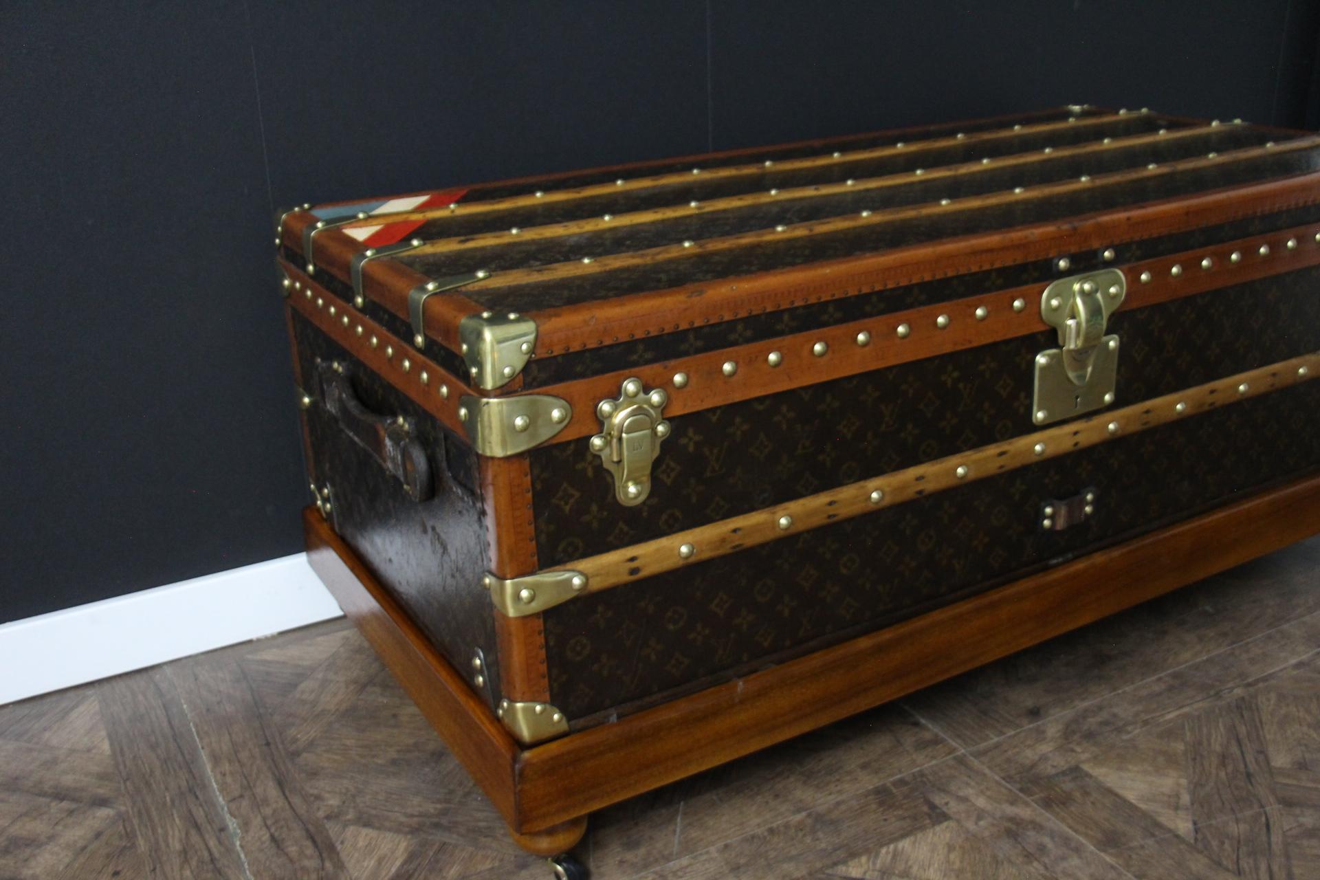 Inizio XX secolo Baule a vapore Louis Vuitton del 1920 con monogram stencil, 110 cm Baule Vuitton in vendita