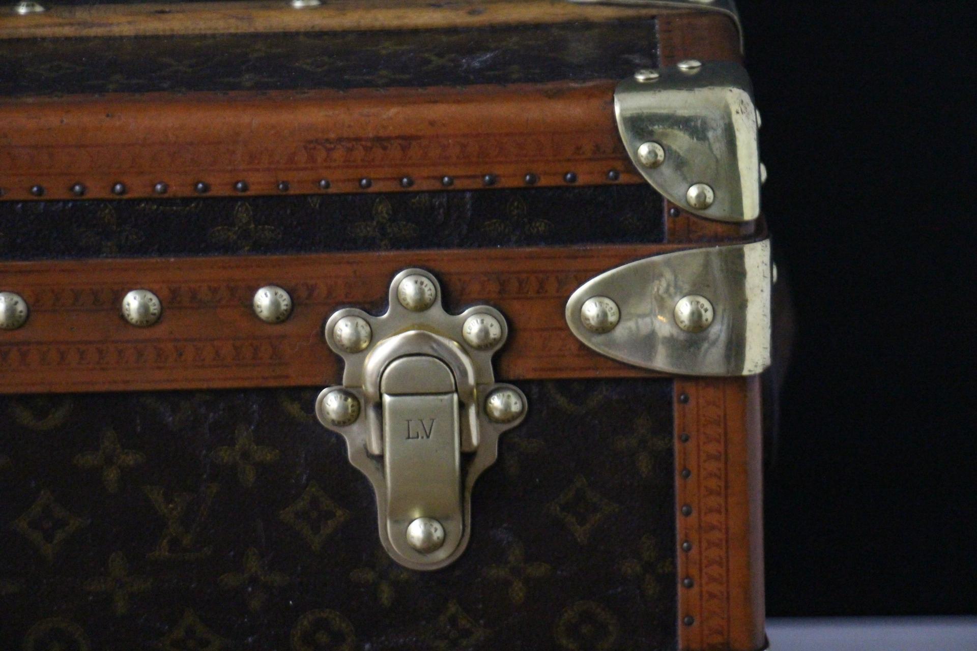 Baule a vapore Louis Vuitton del 1920 con monogram stencil, 110 cm Baule Vuitton in vendita 2
