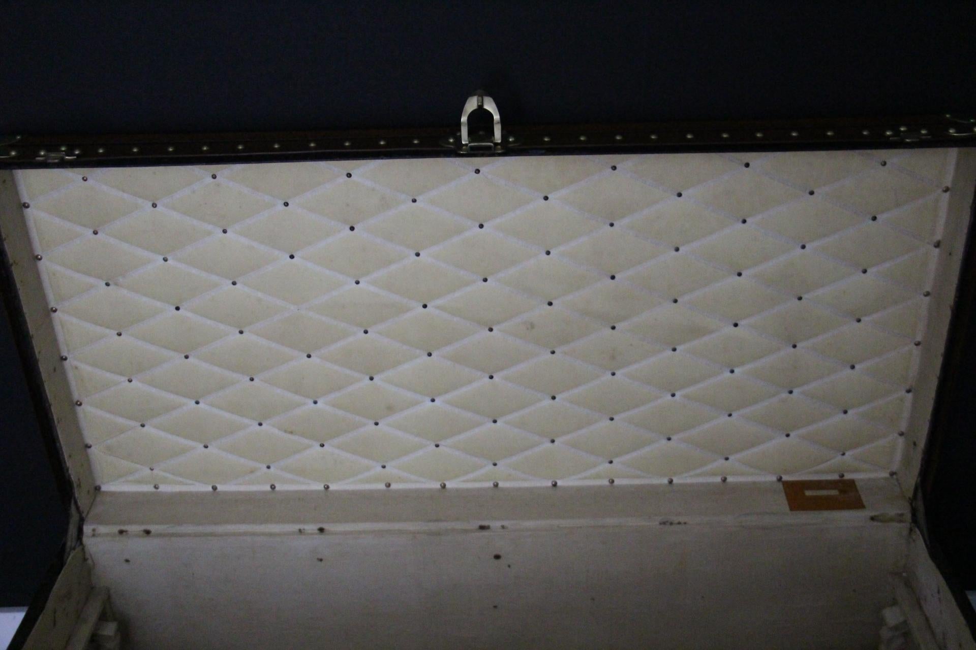 Baule a vapore Louis Vuitton del 1920 con monogram stencil, 120 cm Baule Vuitton in vendita 8