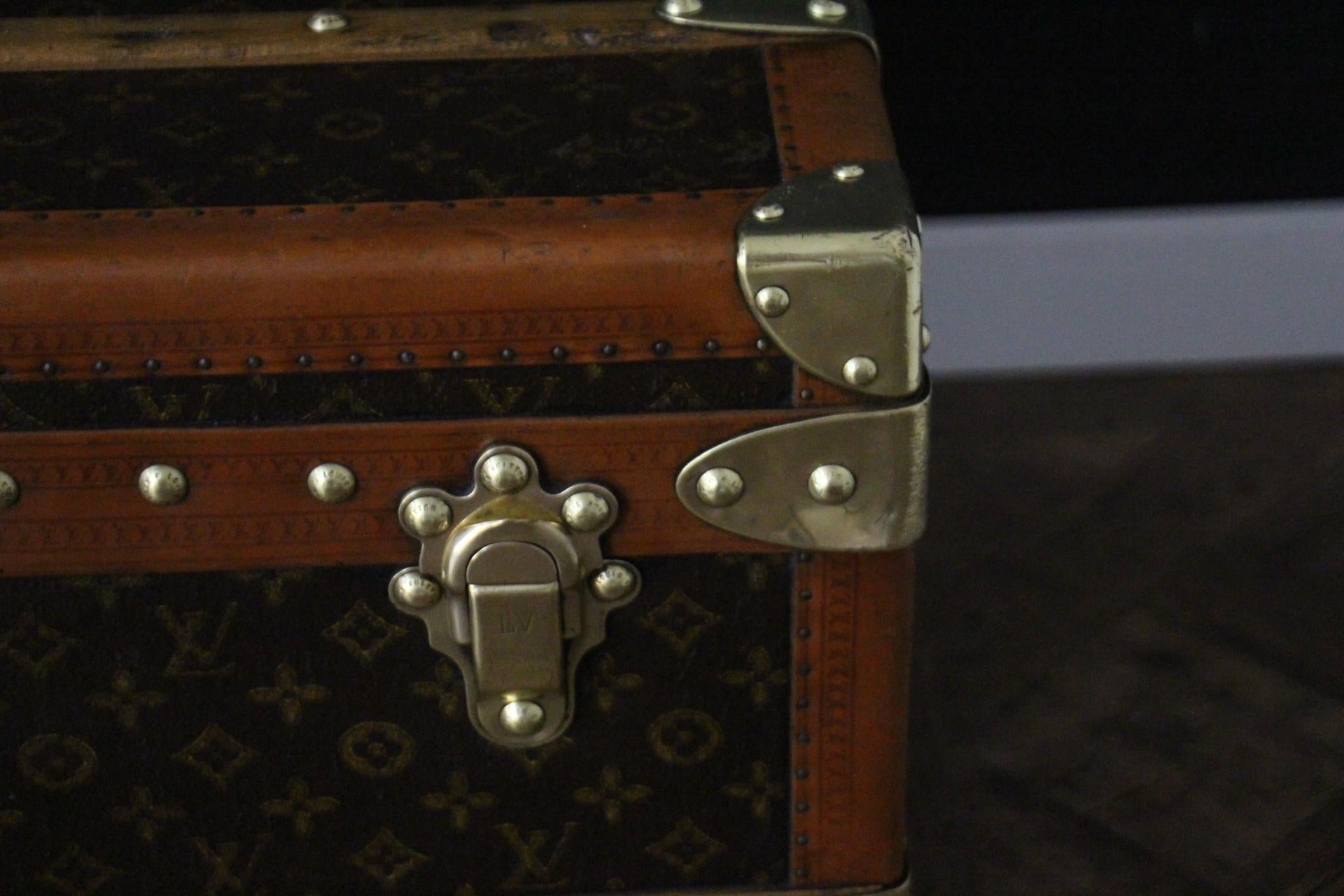 Inizio XX secolo Baule a vapore Louis Vuitton del 1920 con monogram stencil, 120 cm Baule Vuitton in vendita