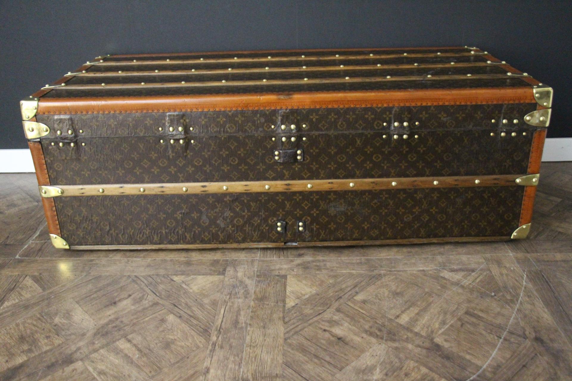 Baule a vapore Louis Vuitton del 1920 con monogram stencil, 120 cm Baule Vuitton in vendita 2