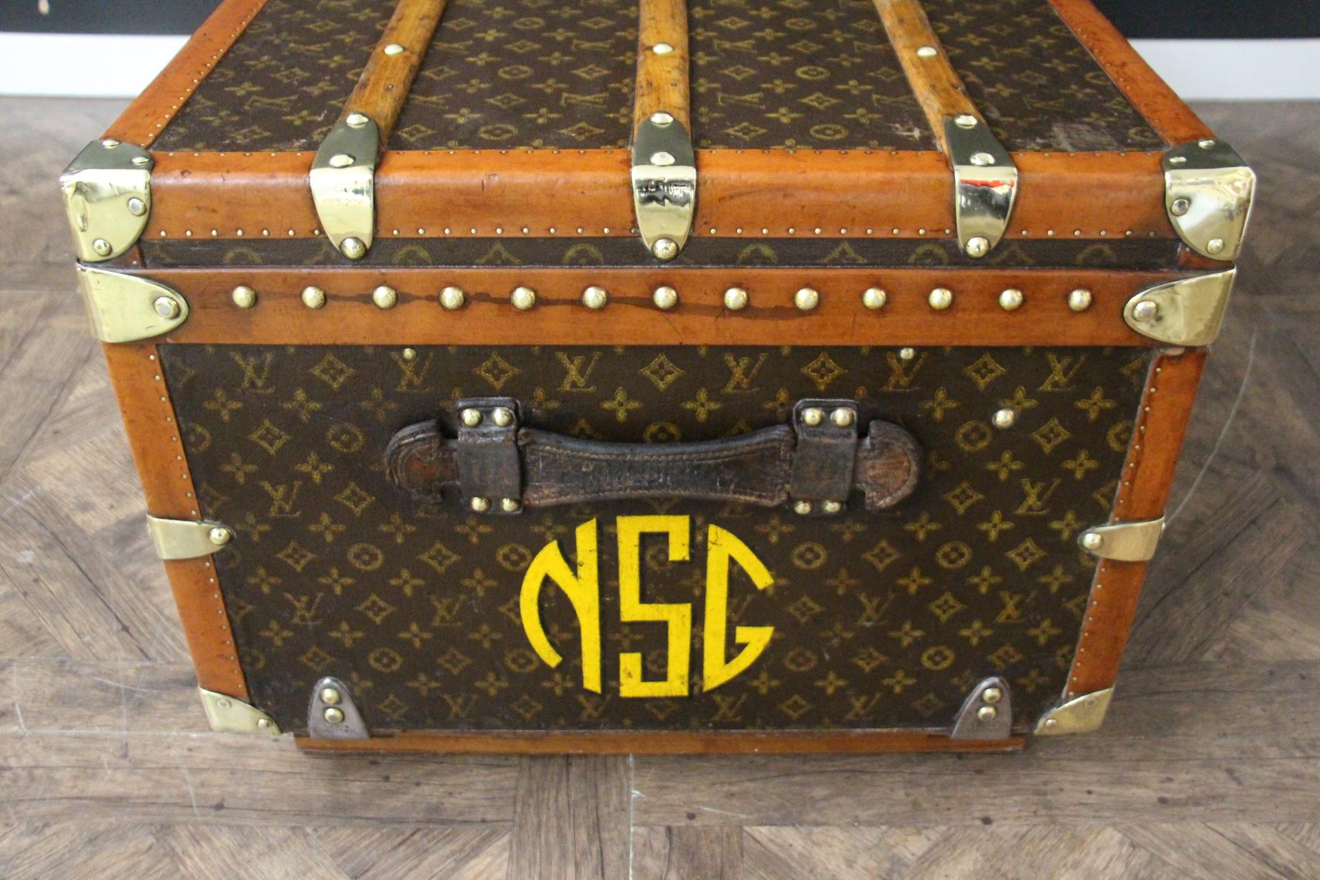 Baule a vapore Louis Vuitton del 1920 con monogram stencil, 130 cm Baule Vuitton in vendita 1