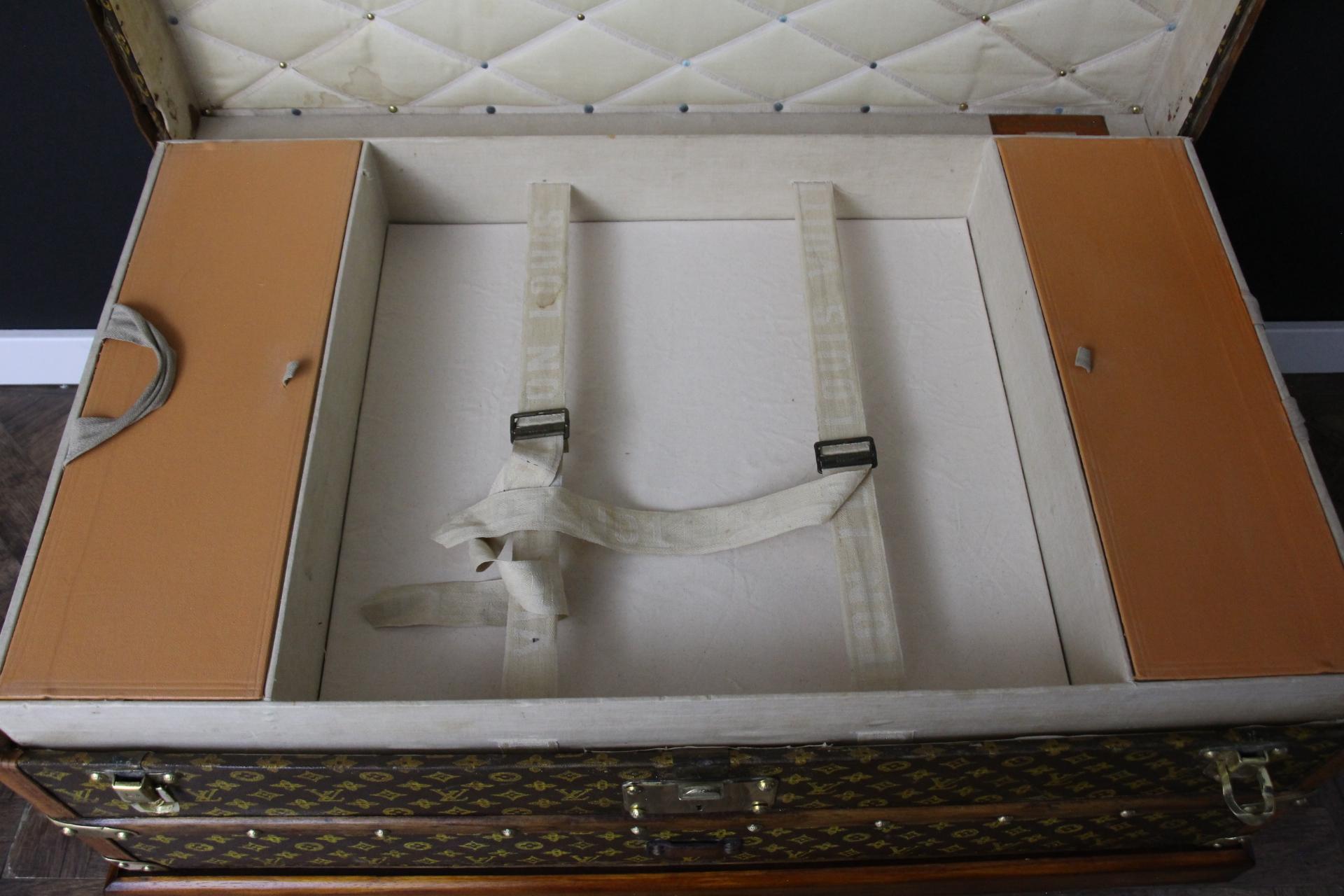 1920's Louis Vuitton Steamer Trunk in Stenciled Monogram, 90 cm Vuitton Trunk For Sale 8