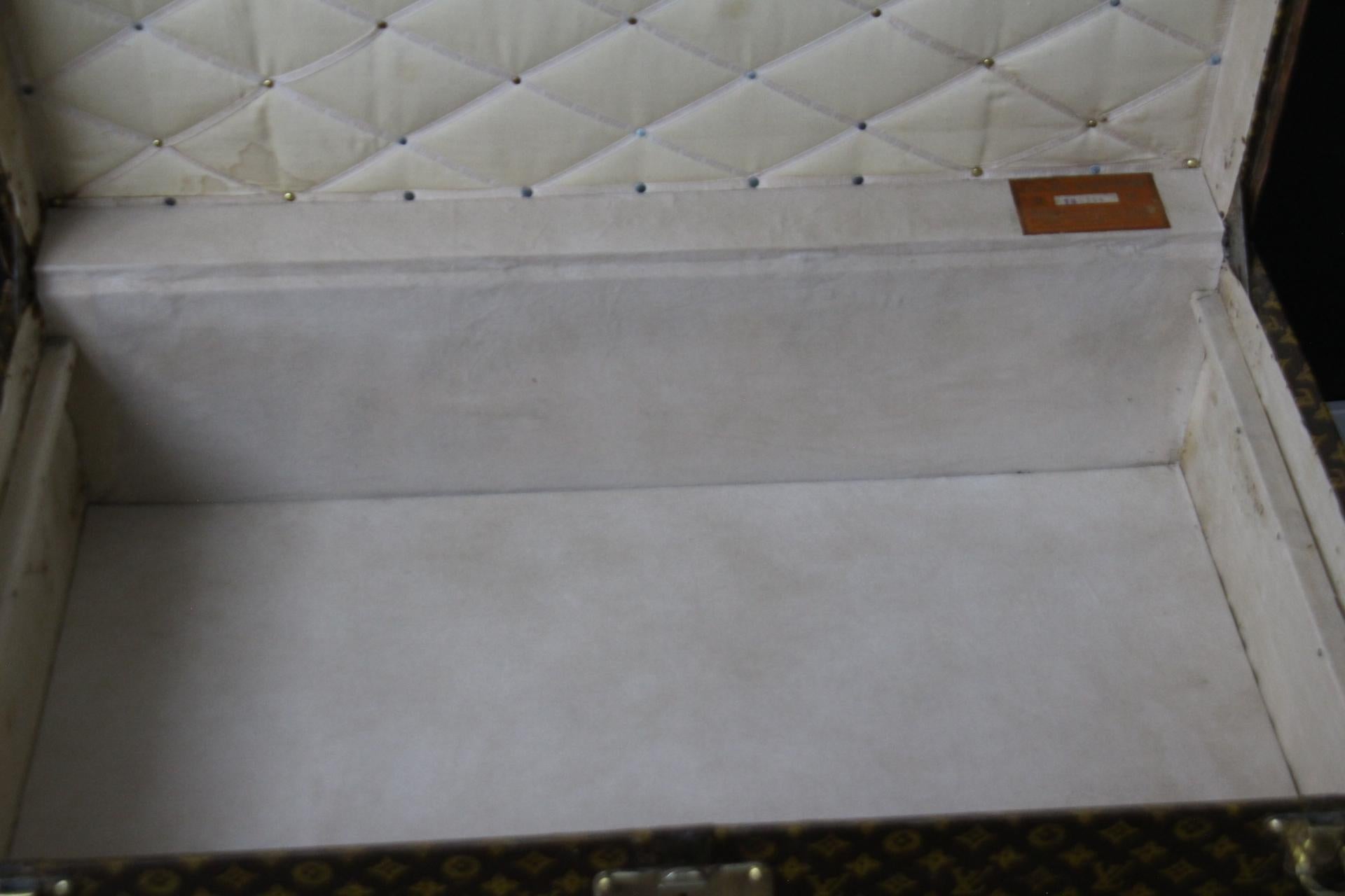 1920's Louis Vuitton Steamer Trunk in Stenciled Monogram, 90 cm Vuitton Trunk For Sale 10