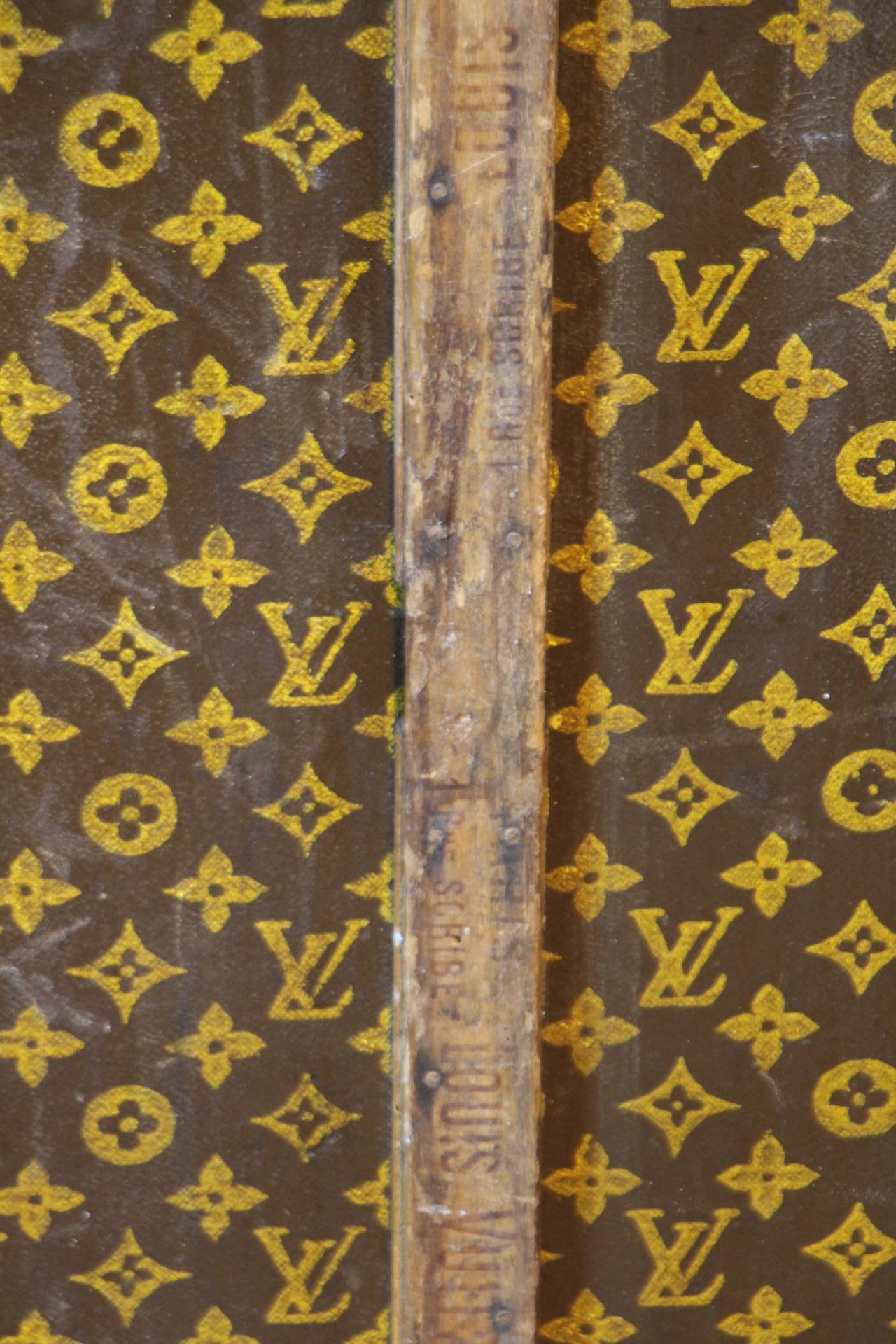 1920's Louis Vuitton Steamer Trunk in Stenciled Monogram, 90 cm Vuitton Trunk For Sale 14