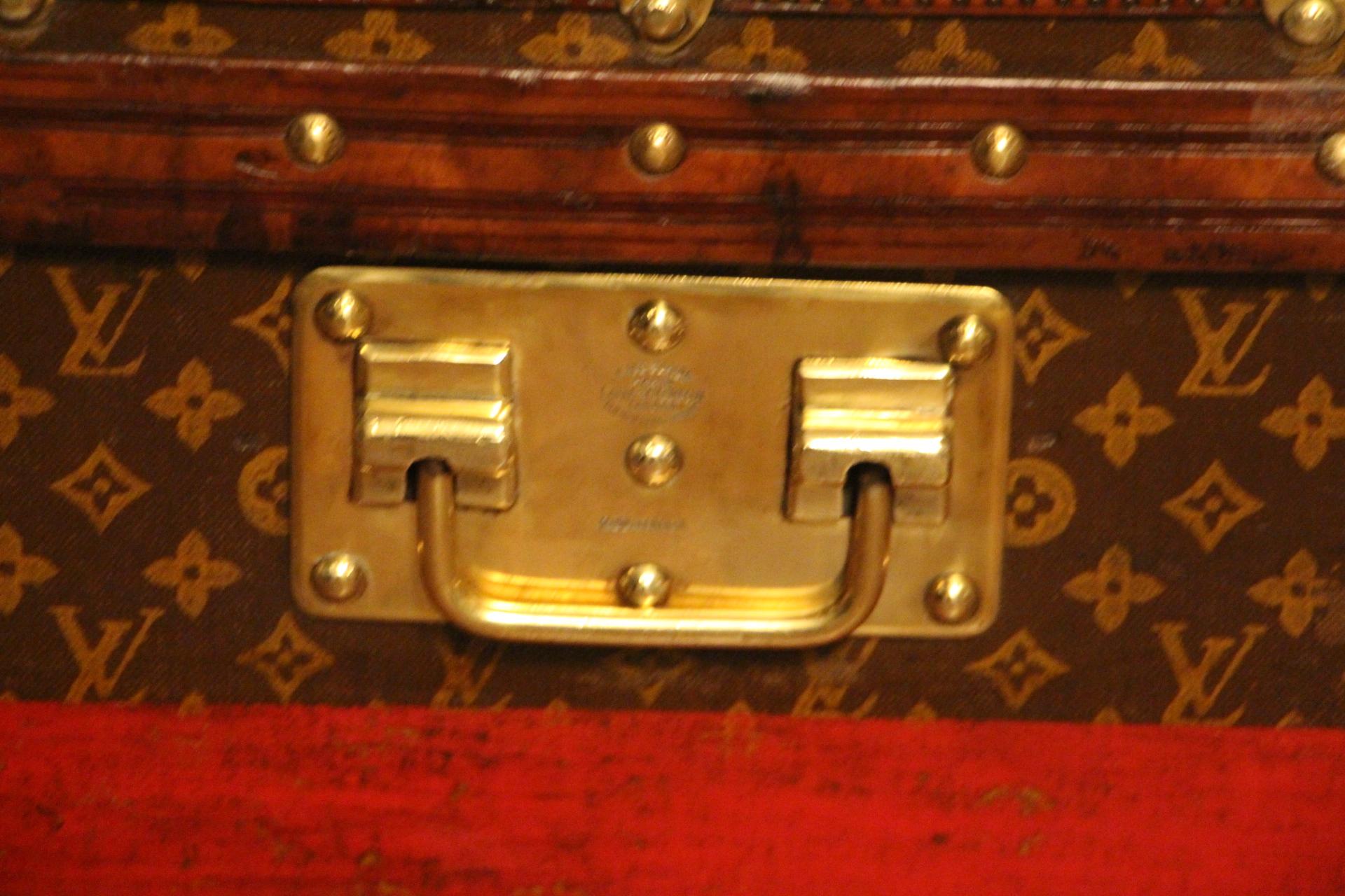 Malle à vapeur Louis Vuitton des années 1920 avec monogramme au pochoir, Malle Louis Vuitton 2