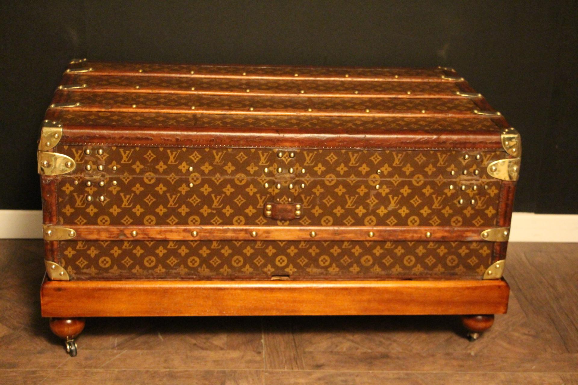 Malle à vapeur Louis Vuitton des années 1920 avec monogramme au pochoir, Malle Louis Vuitton 3