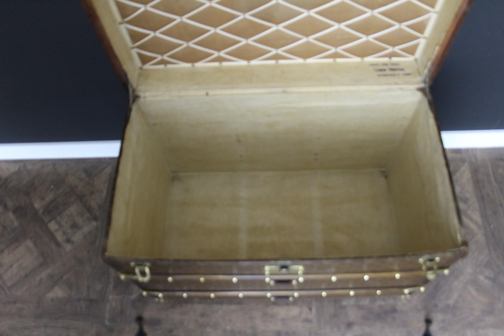 1920's Louis Vuitton Trunk, 70 cm Louis Vuitton Steamer Trunk, Vuitton Hat Trunk For Sale 8