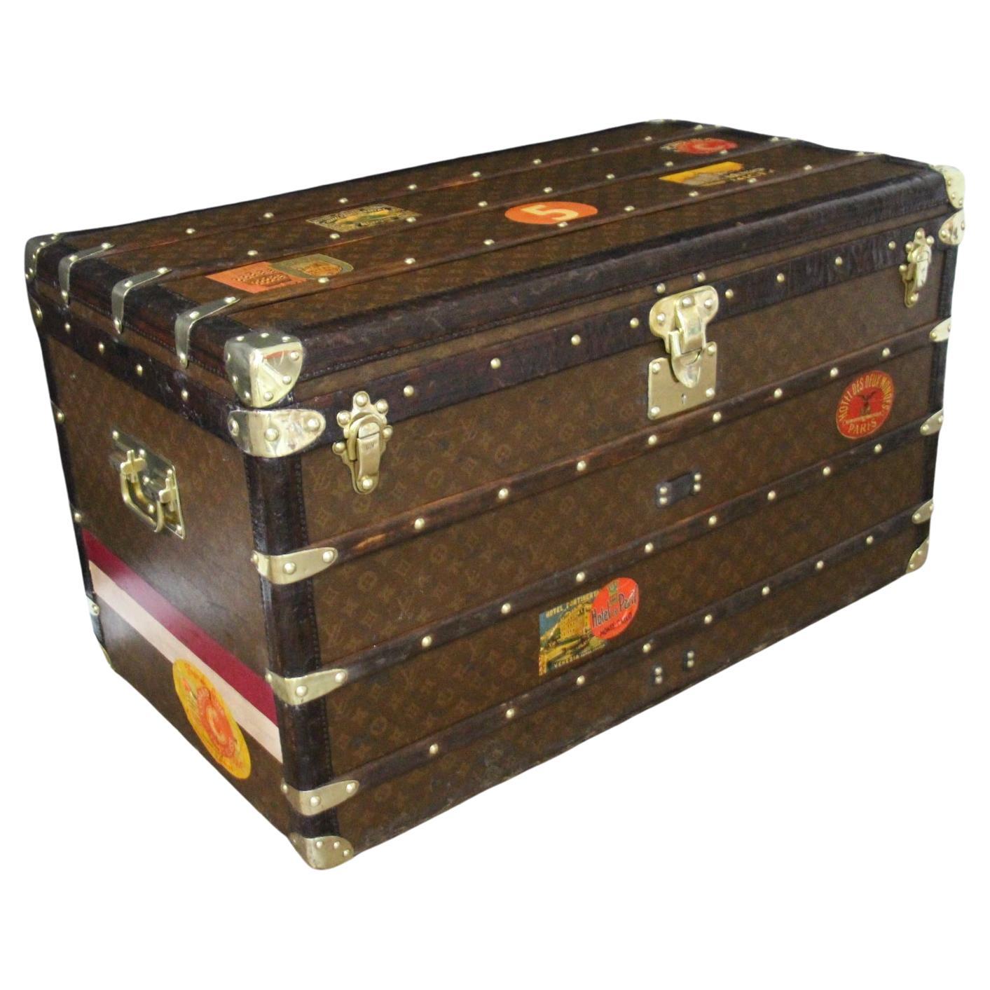1920's Louis Vuitton Trunk in Monogram, 100 cm Louis Vuitton Steamer Trunk