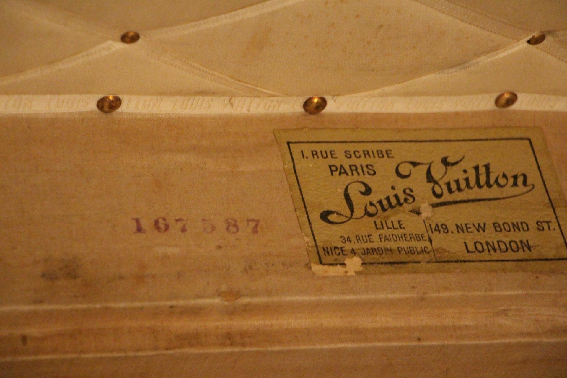 1920's Louis Vuitton Trunk in Monogram, Louis Vuitton Steamer Trunk For Sale 7