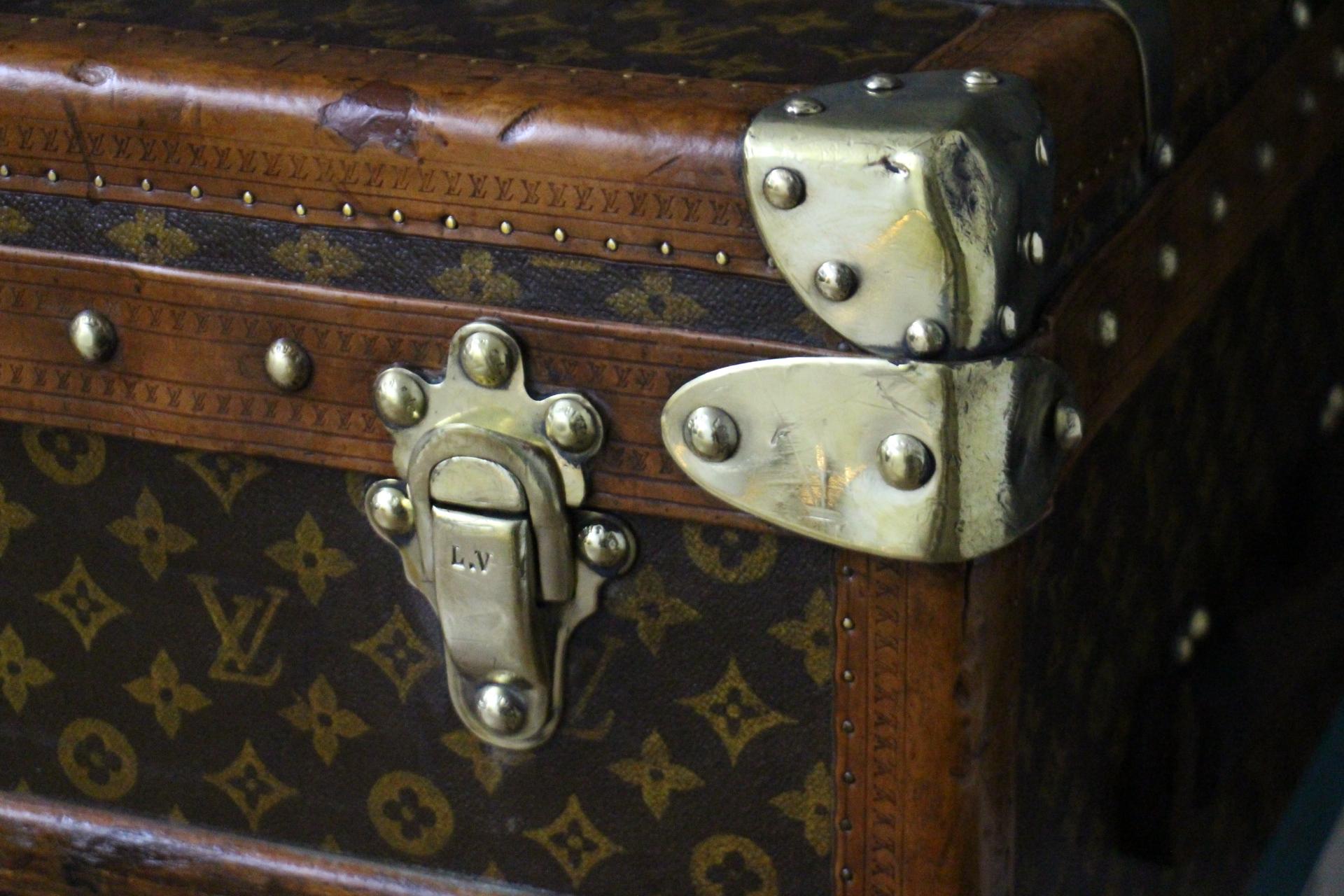 Laiton Malle Louis Vuitton des années 1920 avec monogramme, Malle à vapeur Louis Vuitton 100 cm en vente