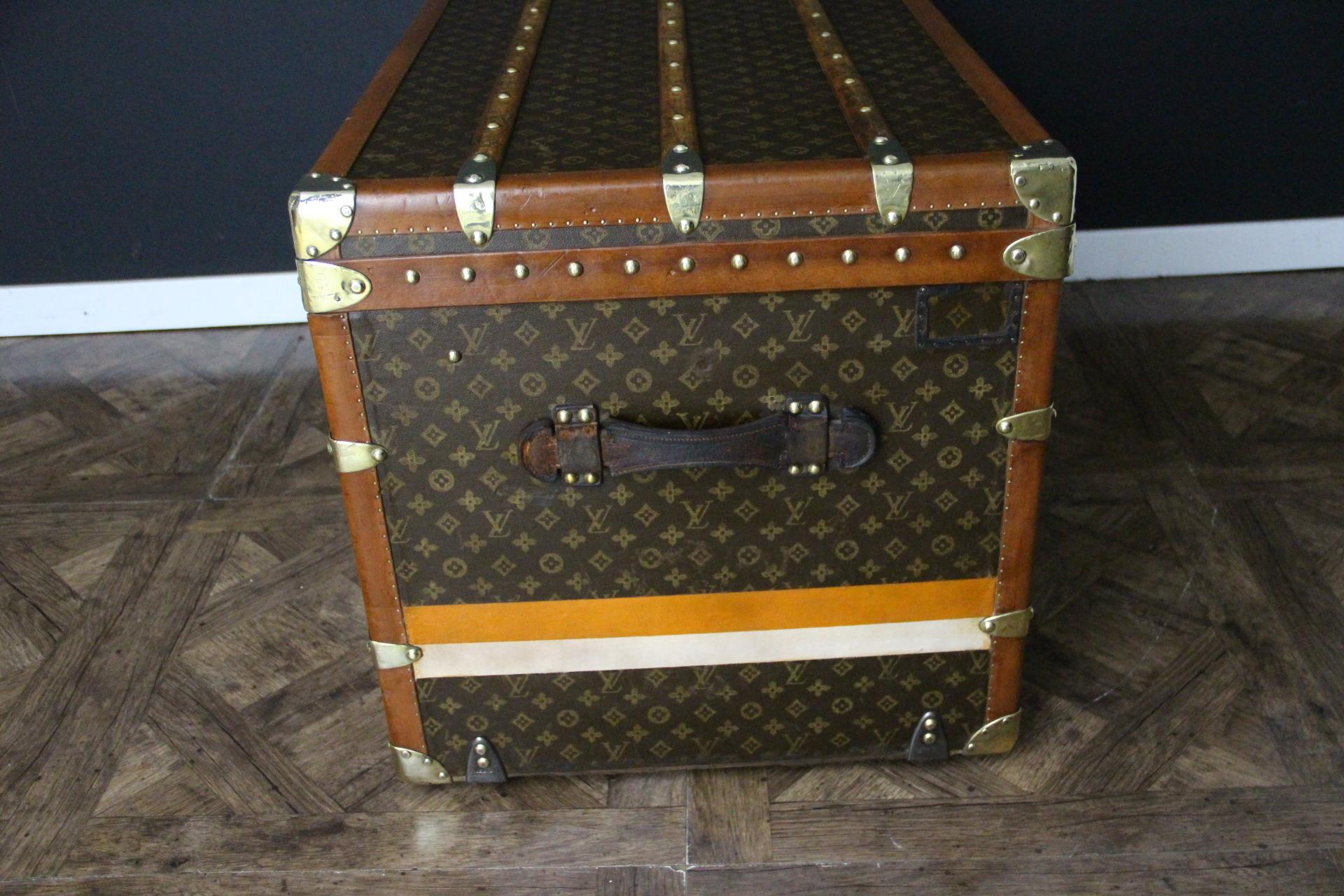1920's Louis Vuitton Trunk in Monogram, Louis Vuitton Steamer Trunk 110 cm in vendita 4