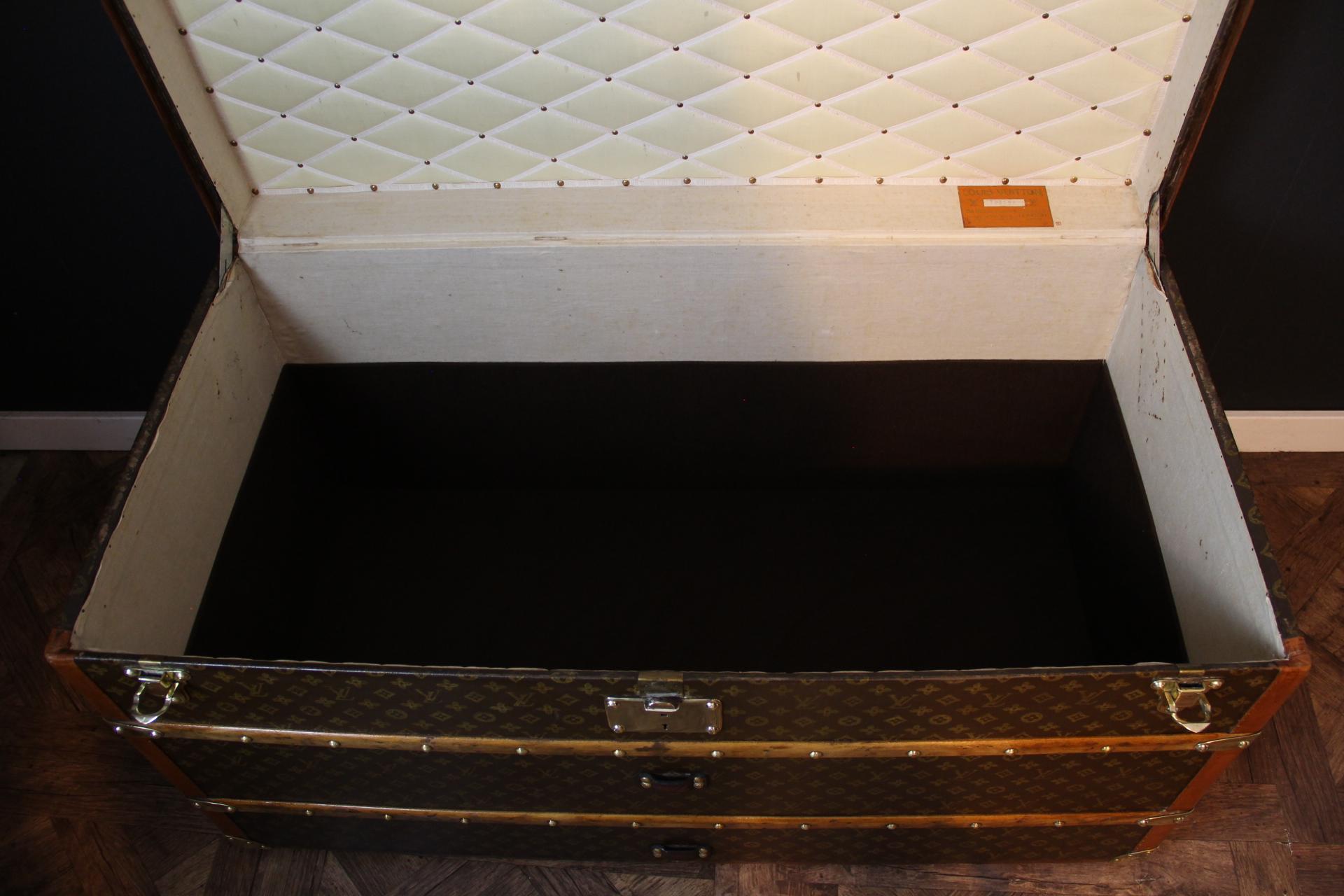 1920's Louis Vuitton Trunk in Monogram, Louis Vuitton Steamer Trunk 110 cm in vendita 8